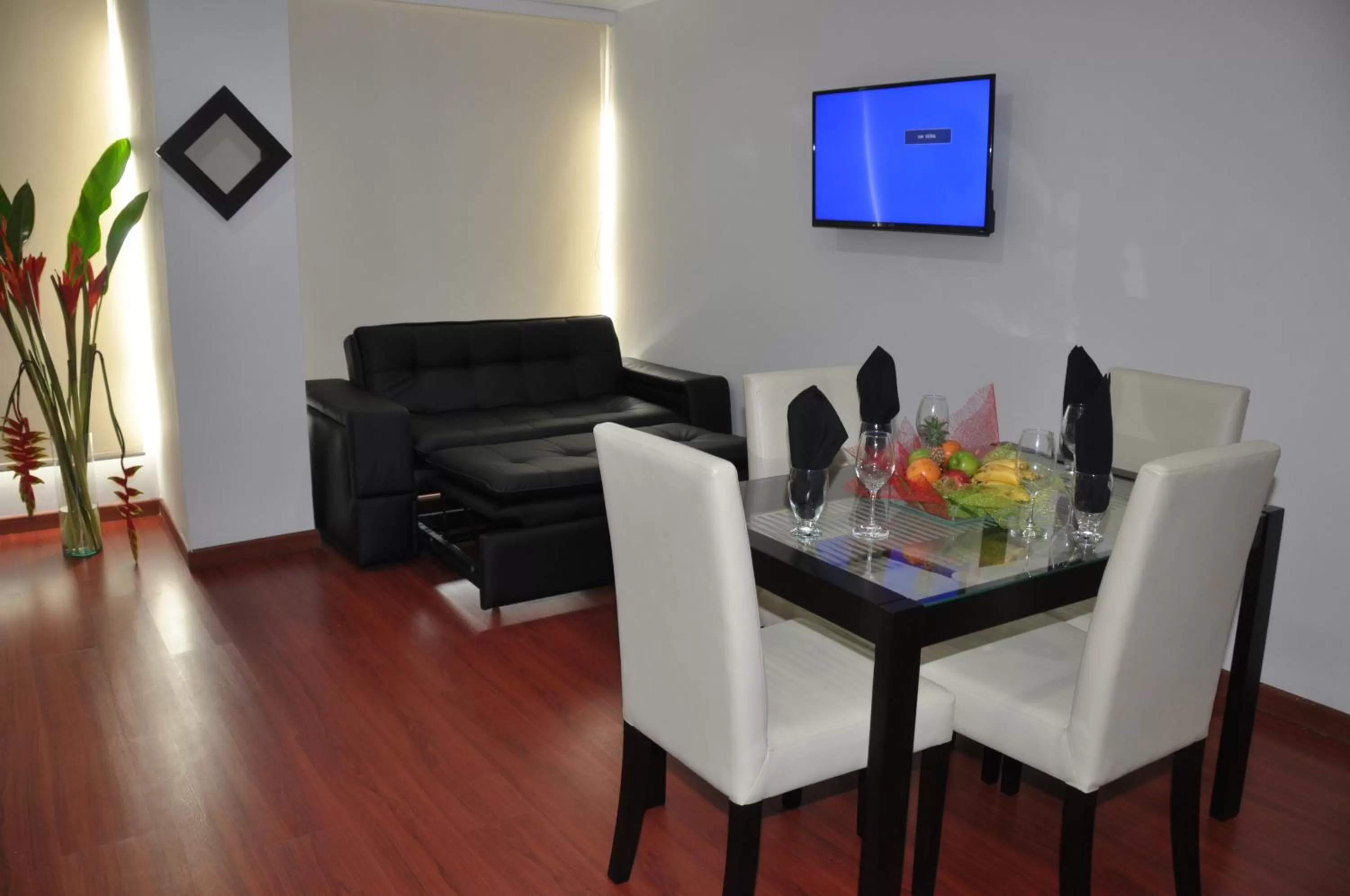 Dining area in Apartamentos Plaza Modelia