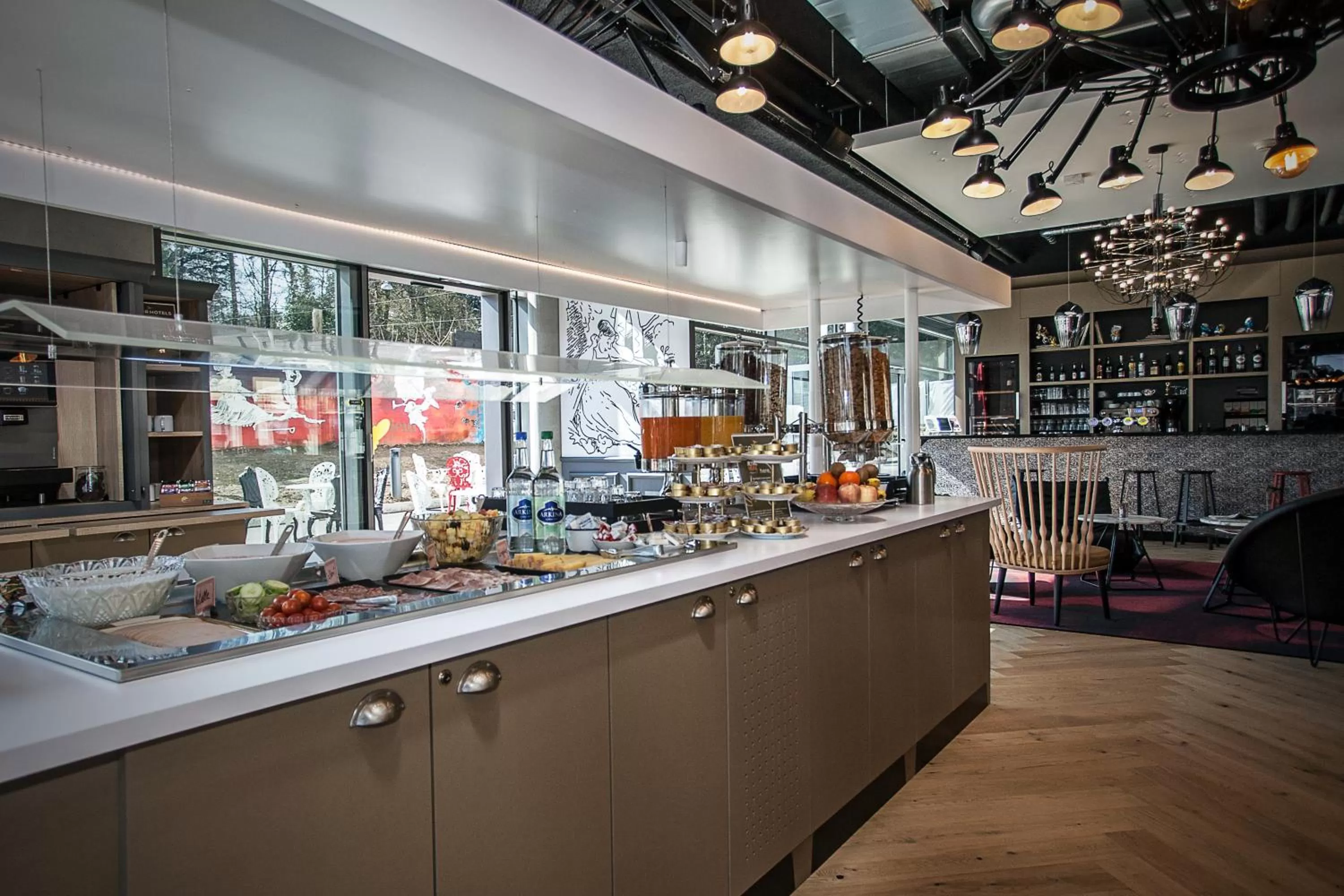 Food and drinks in ibis Styles Genève Carouge