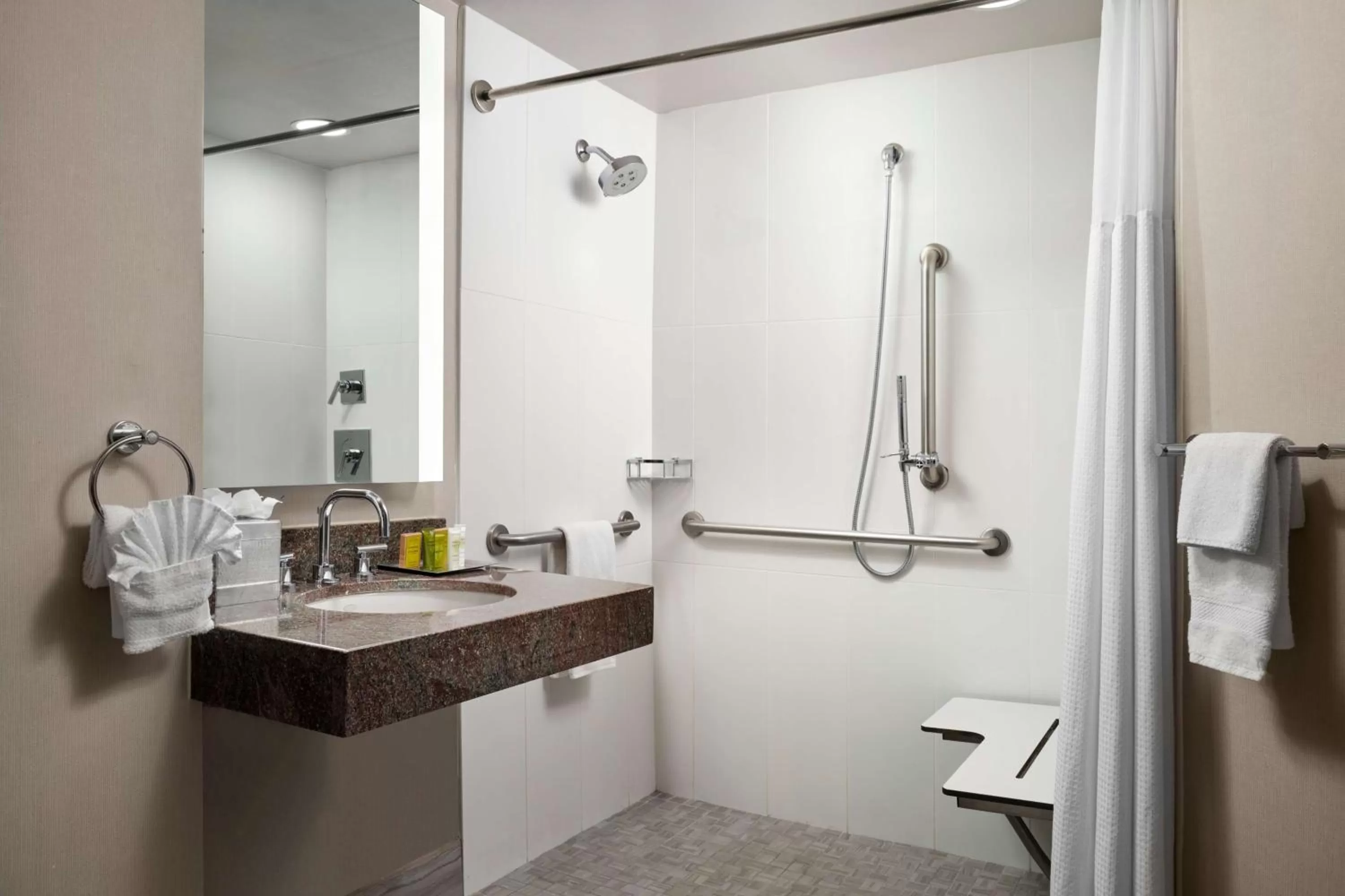 Bathroom in Hilton Long Beach Hotel