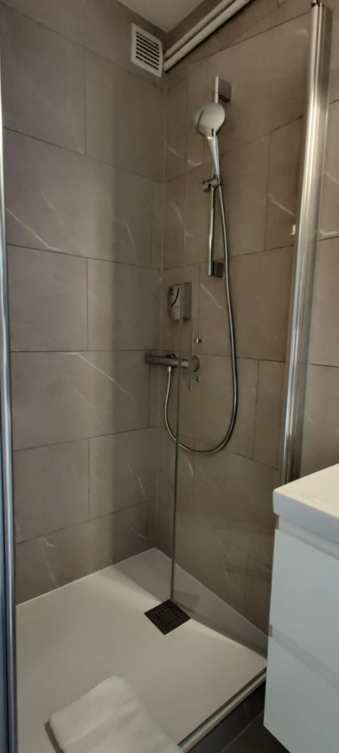 Bathroom in Logis Hôtel Les Bleuets