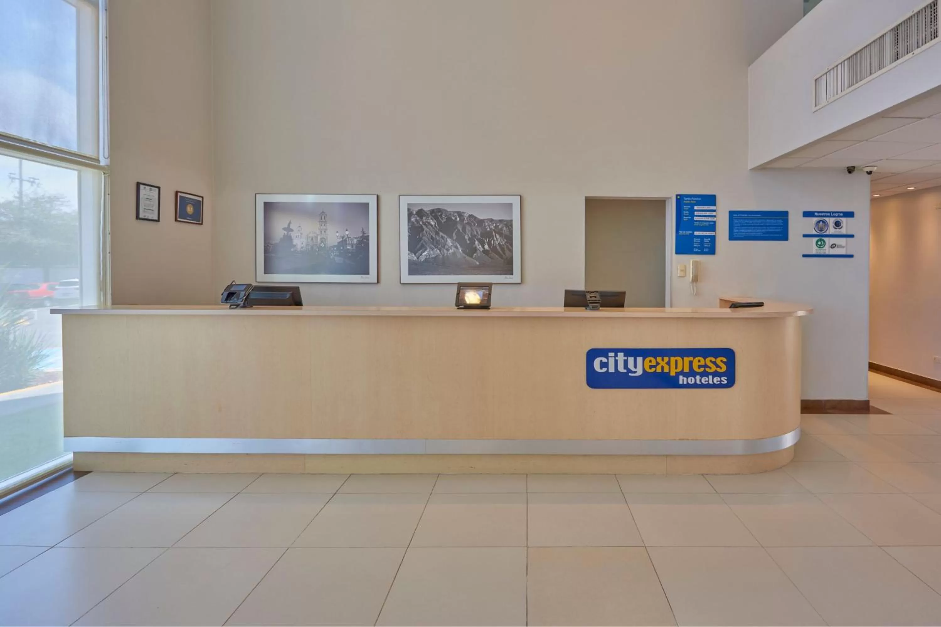 Lobby or reception in City Express by Marriott Saltillo Sur