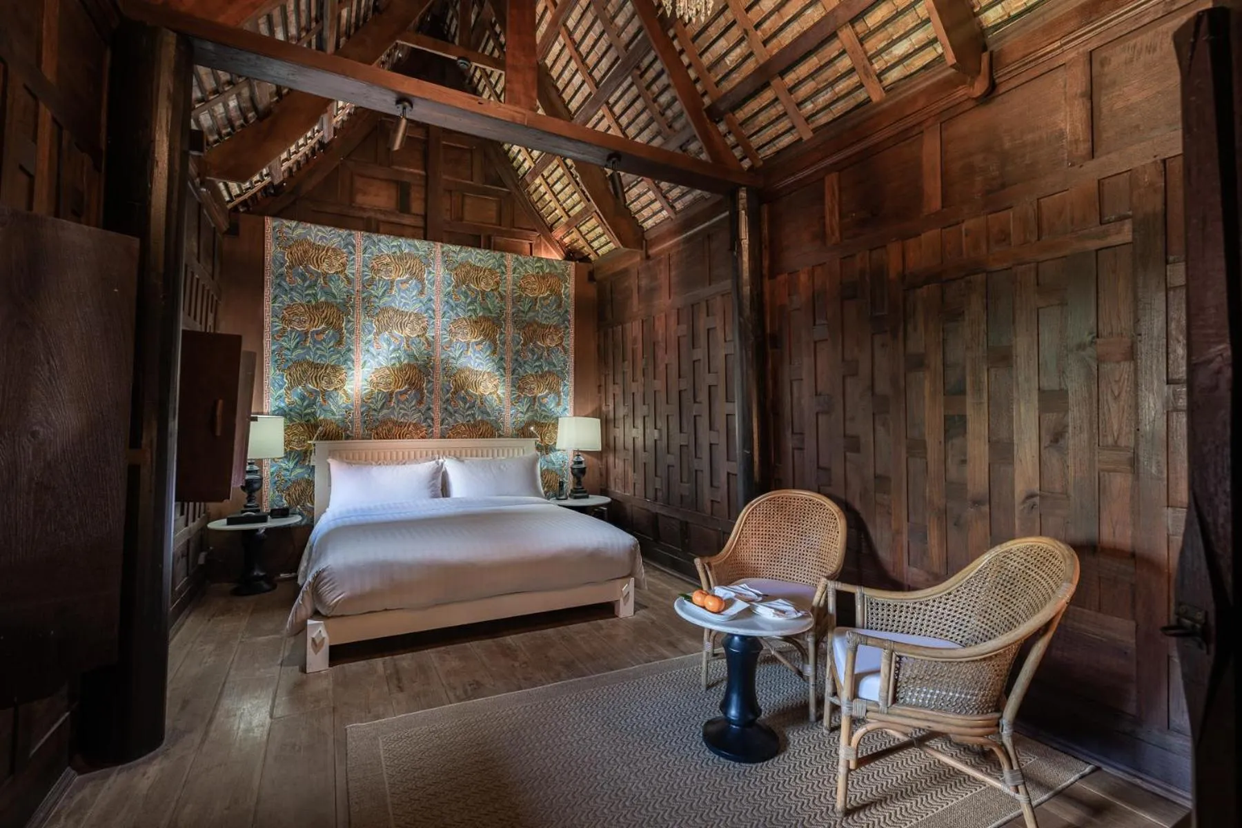 Bed in Villa Mahabhirom