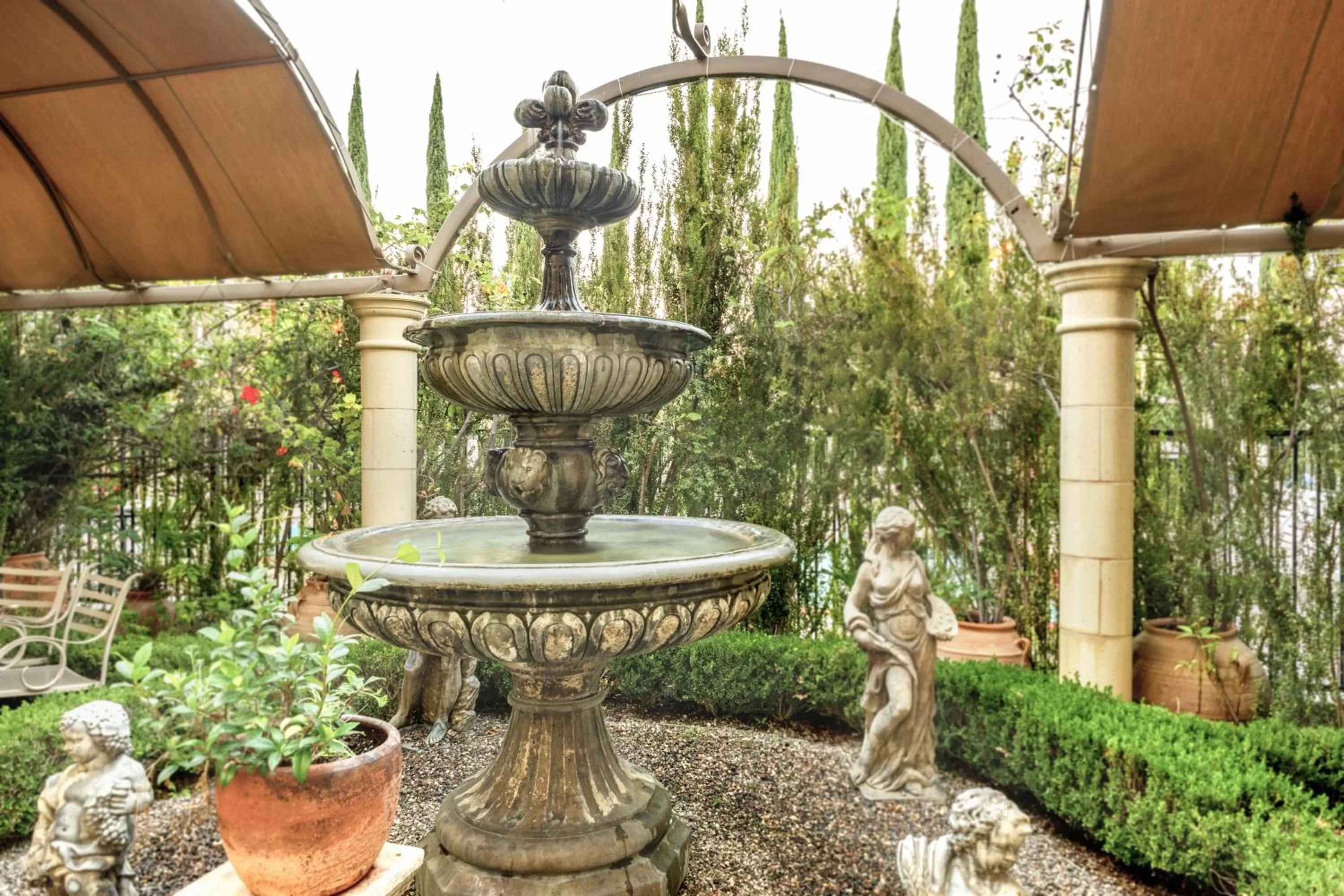 Garden in Ayres Hotel Laguna Woods - Aliso Viejo