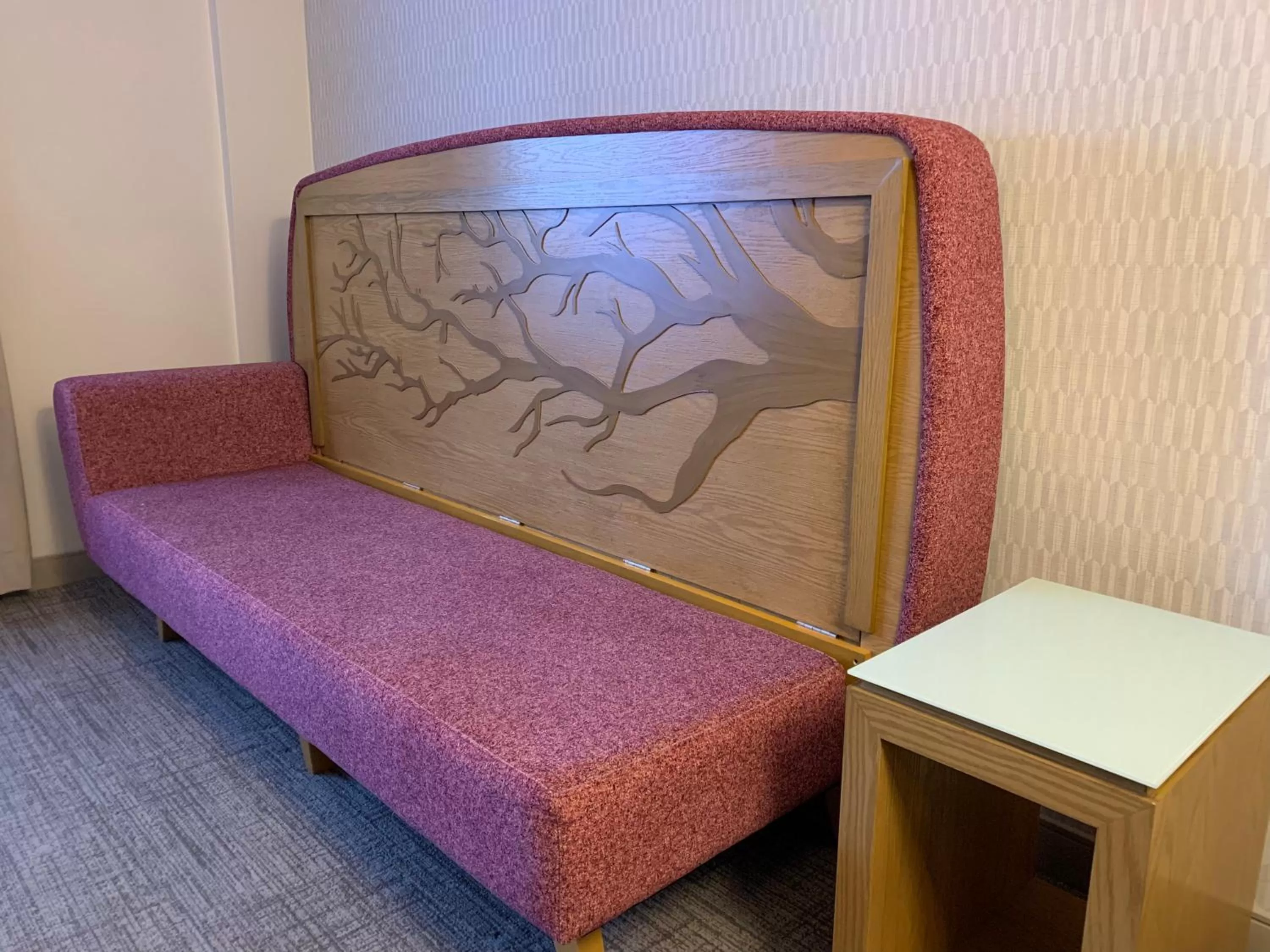 Living room, Bed in Split Rock Resort