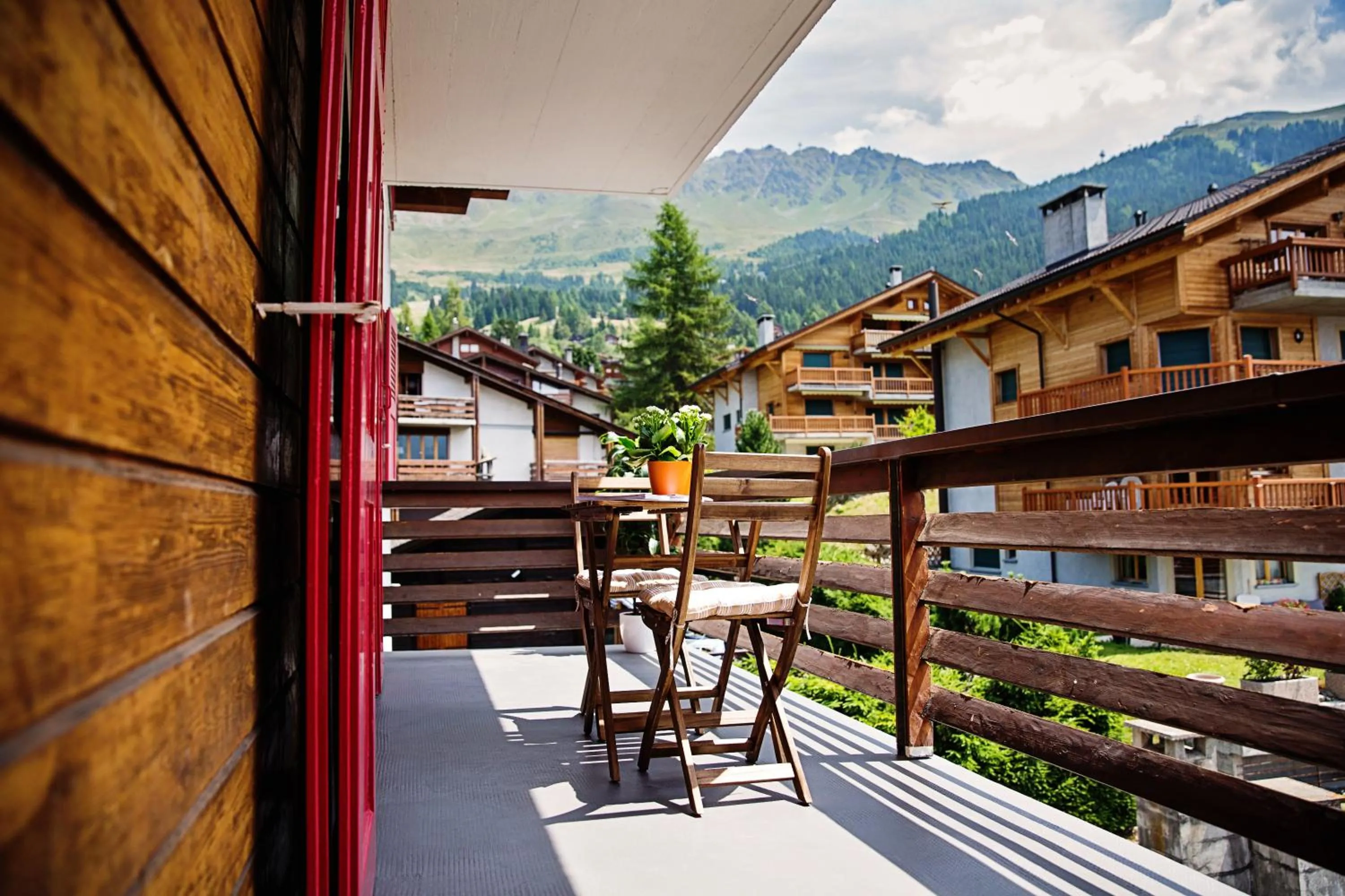 Cozy Double Room with Balcony in Hotel Bristol Verbier