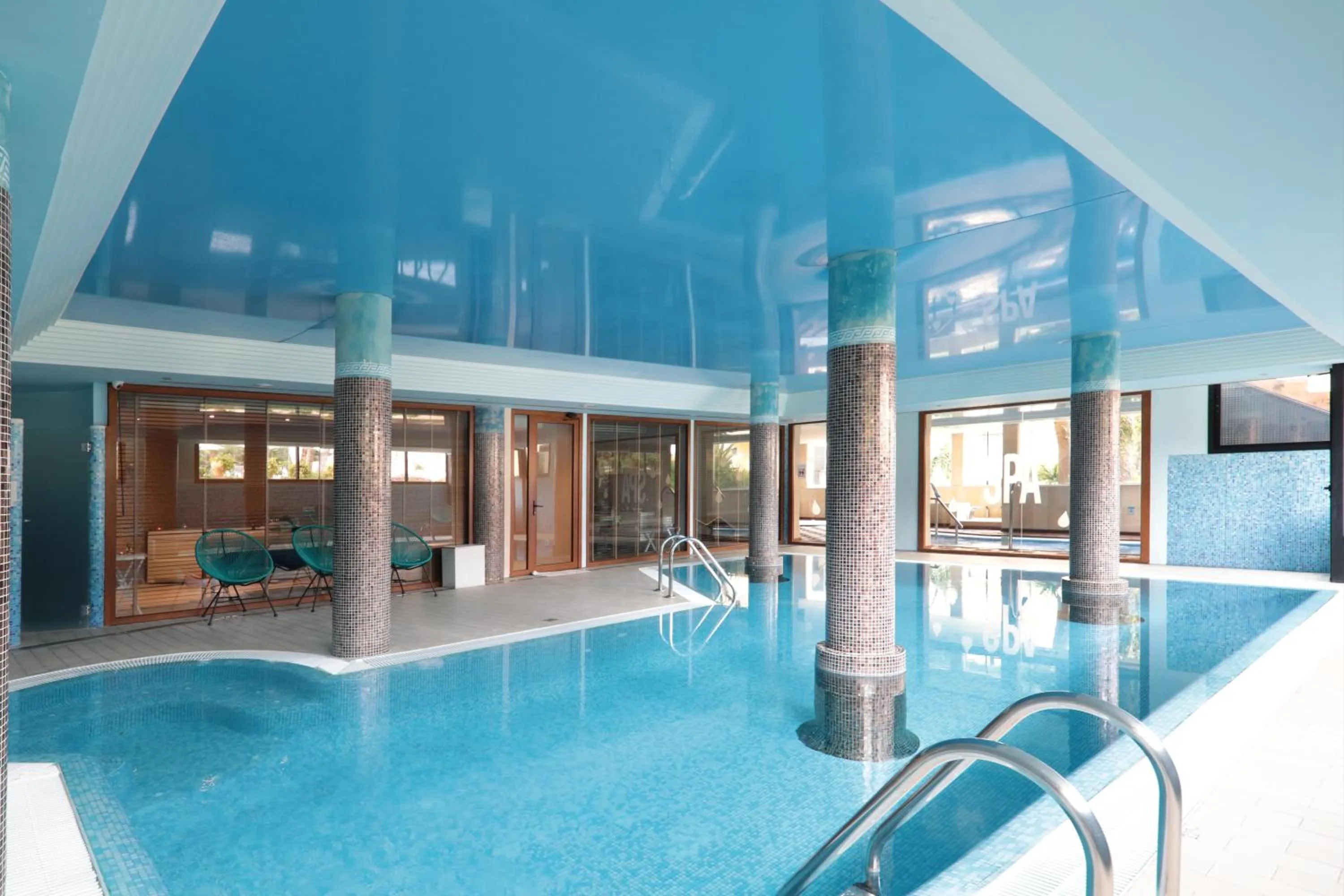Spa and wellness centre/facilities in Mon Port Hotel & Spa