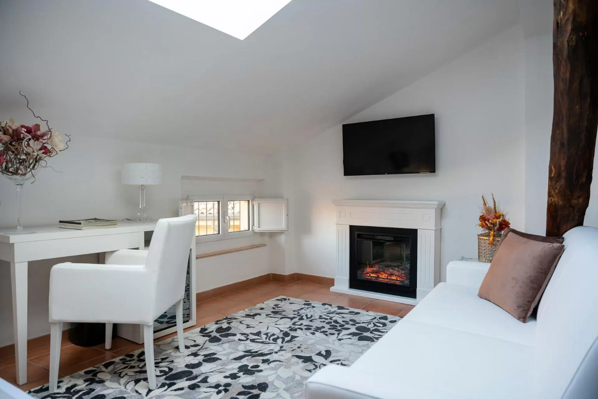 flat iron in Albergo Rossini 1936