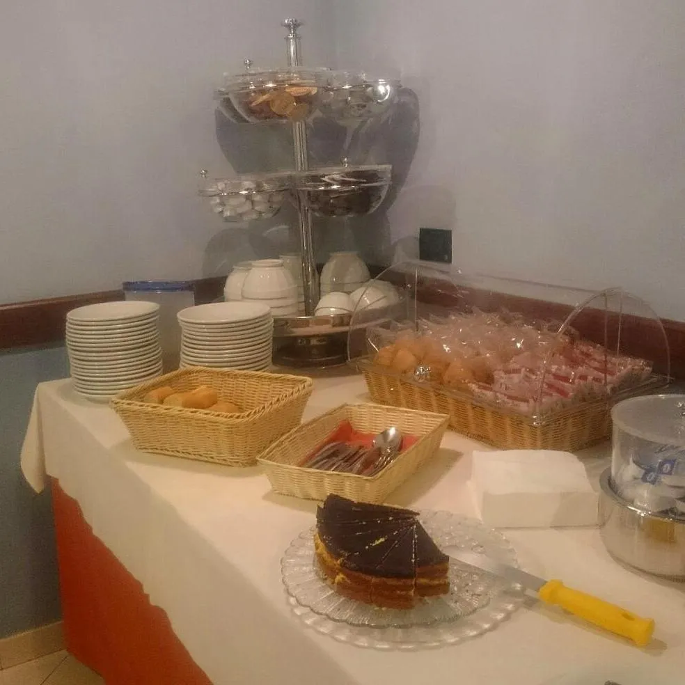 Restaurant/places to eat in Hotel Blue Ribbon