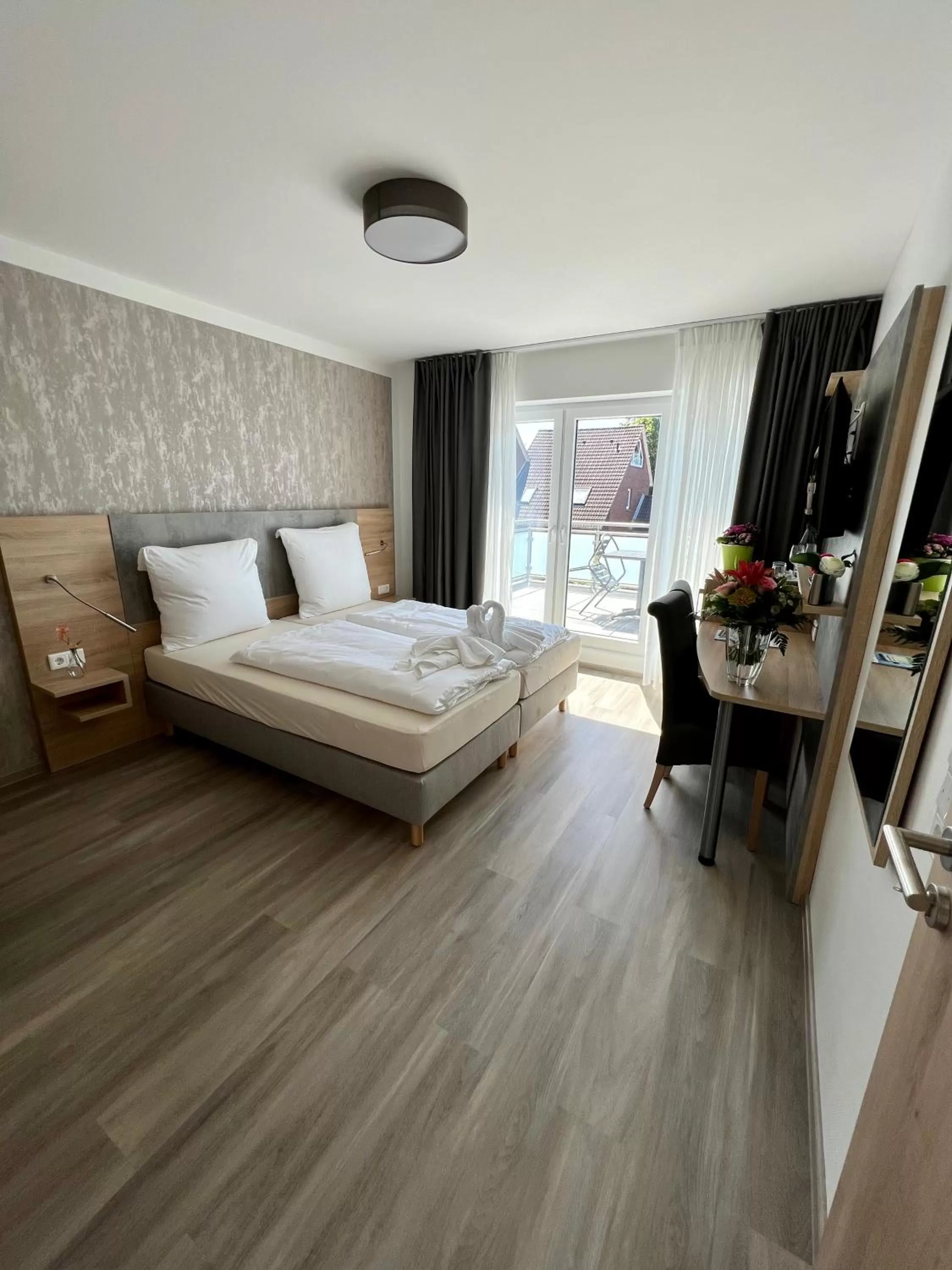 Photo of the whole room, Bed in Hotel Ocean