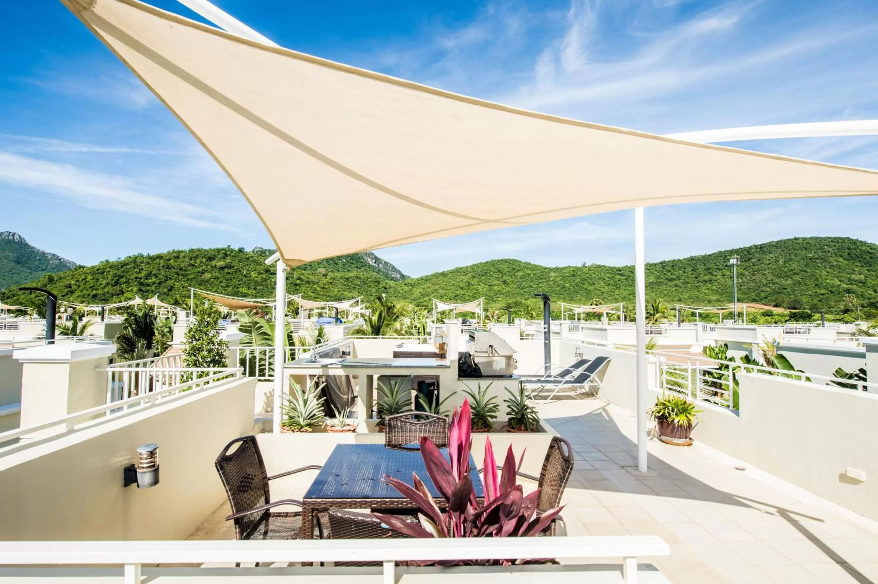 Patio in Oriental Beach Pearl Resort