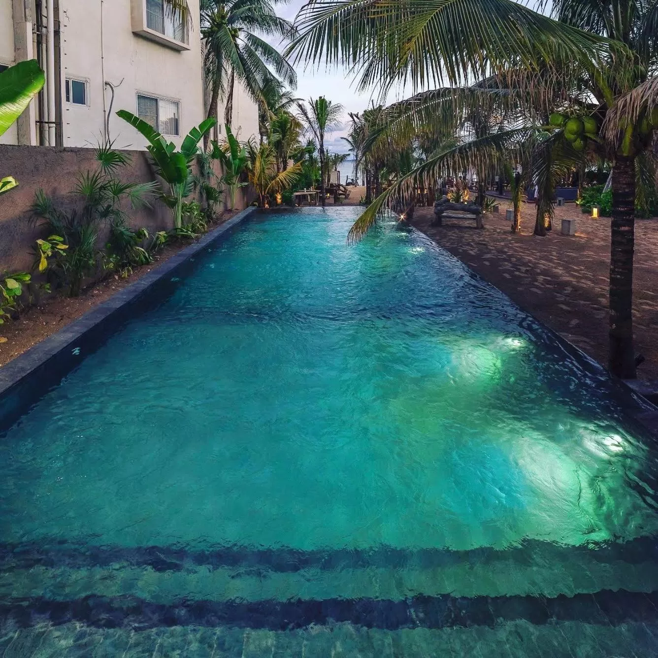 Swimming pool in Mvngata Beach Hotel