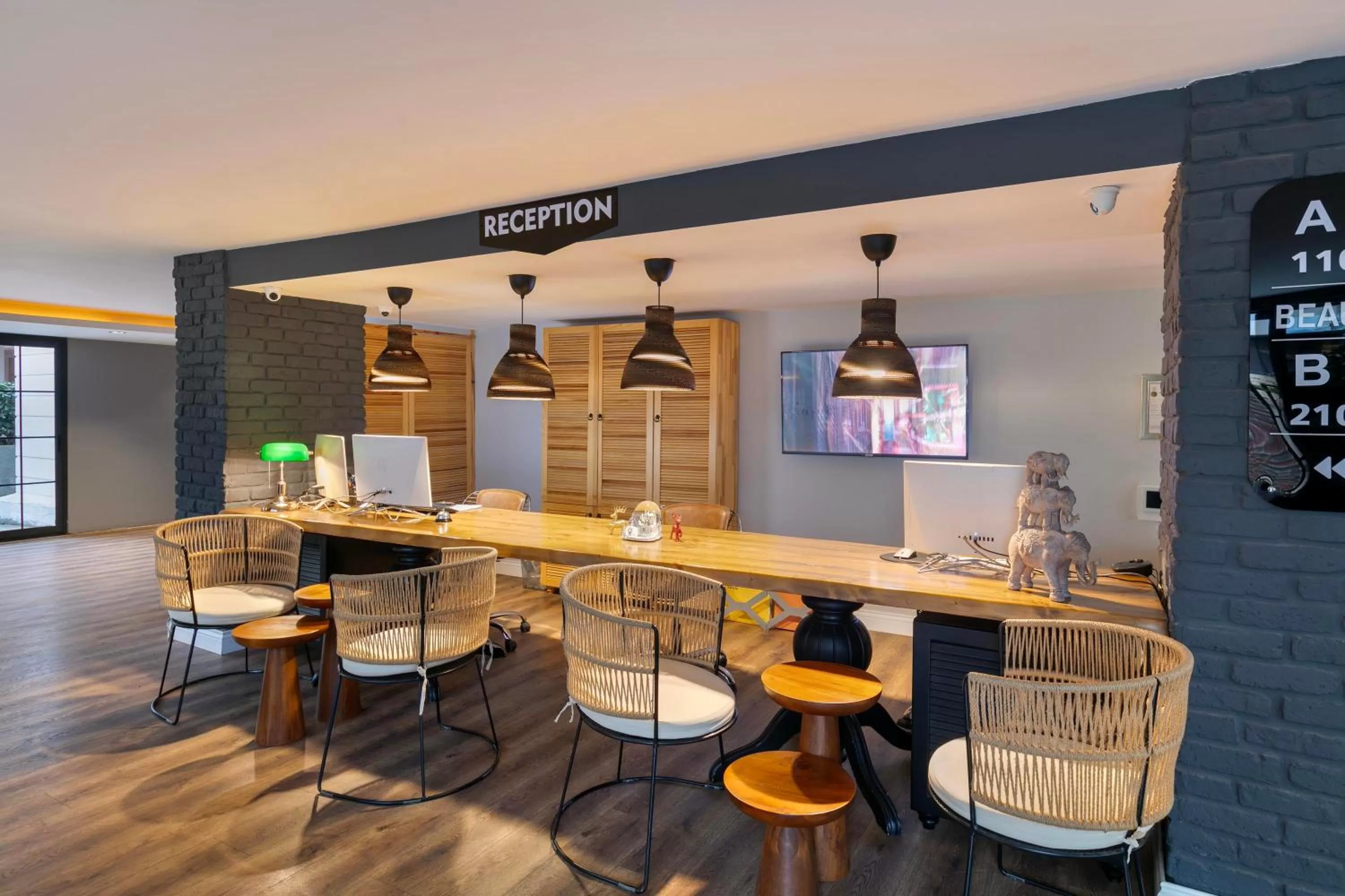 Lobby or reception in Azuu Boutique Hotel