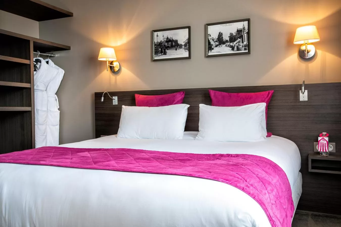 Bed in Hotel Des Dunes