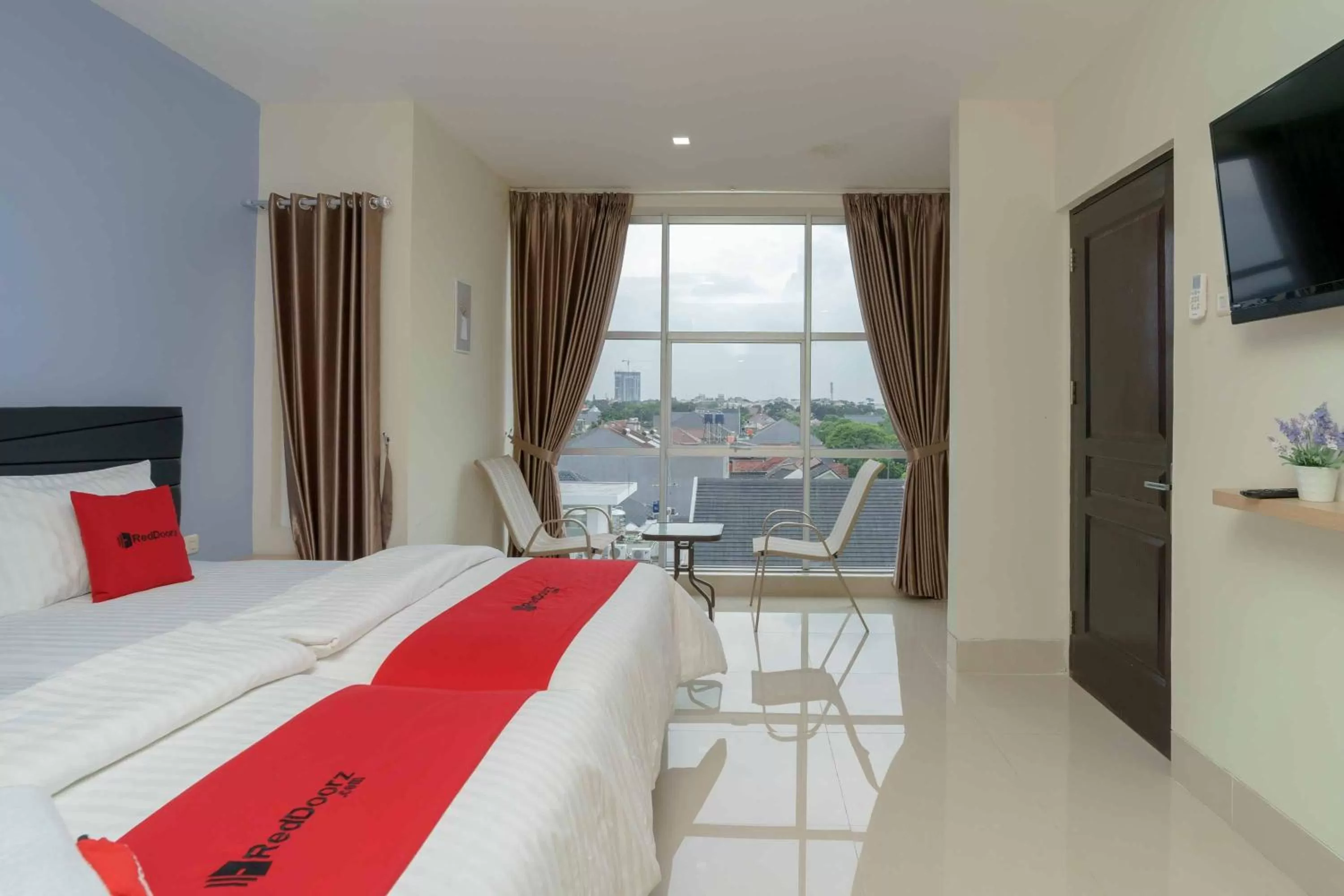 Bed in RedDoorz Plus near Eka Hospital BSD 5