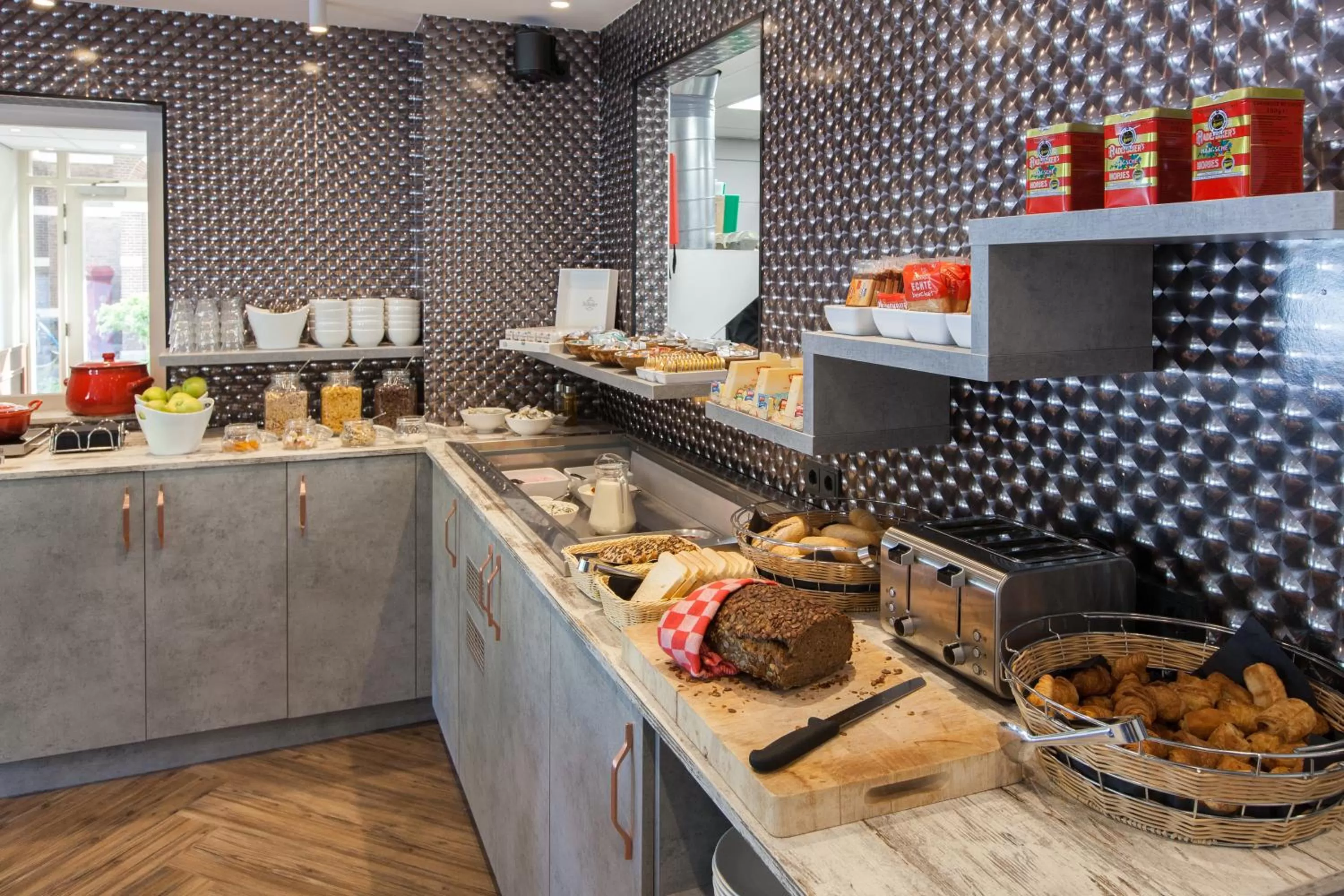 Buffet breakfast in Best Western Hotel Den Haag