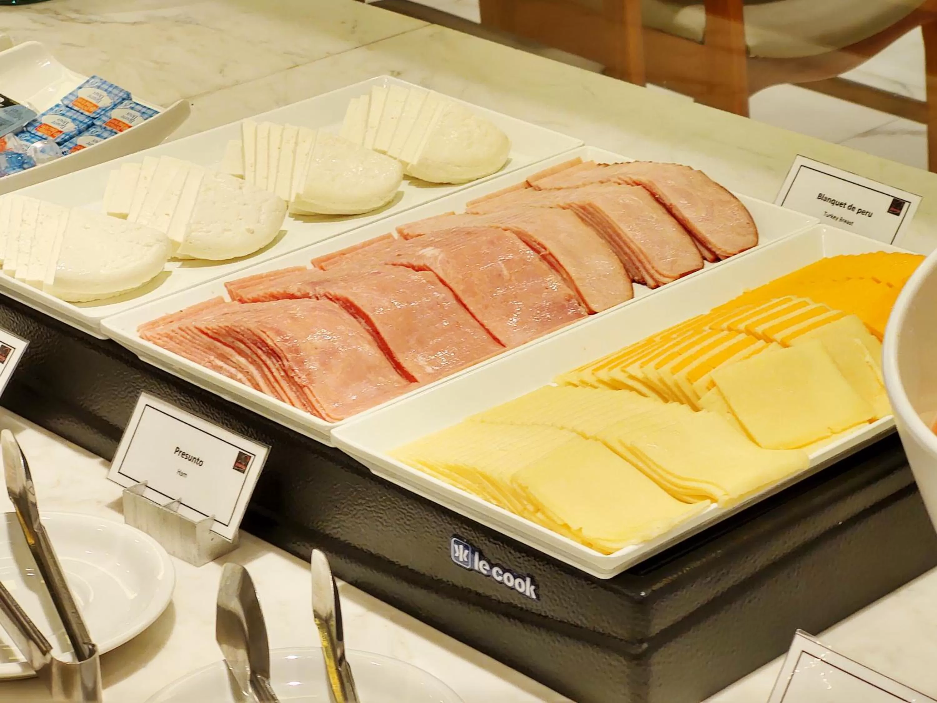 Restaurant/places to eat in Lets Idea Brasília Hotel