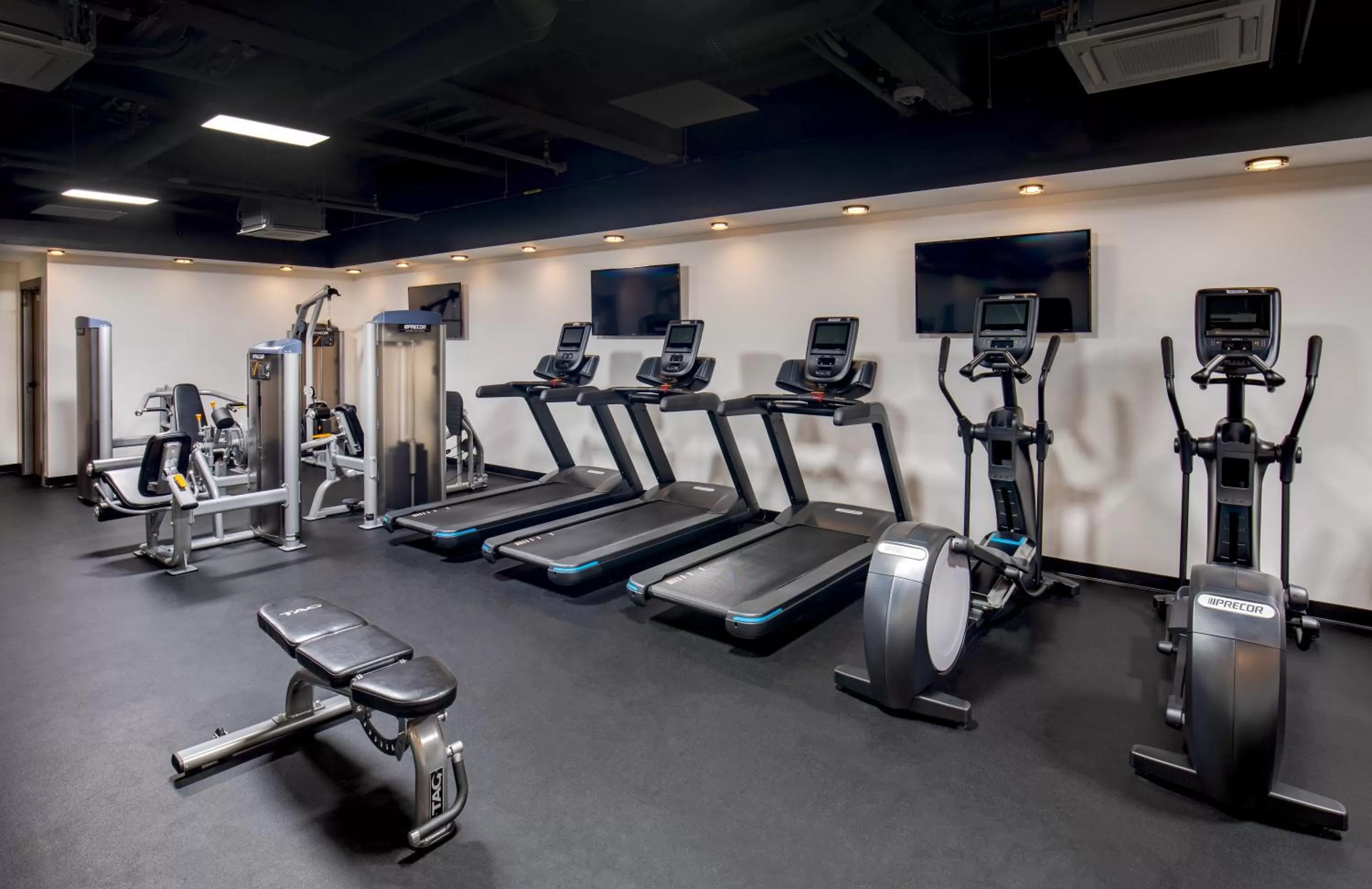 Fitness centre/facilities in Hotel 1868