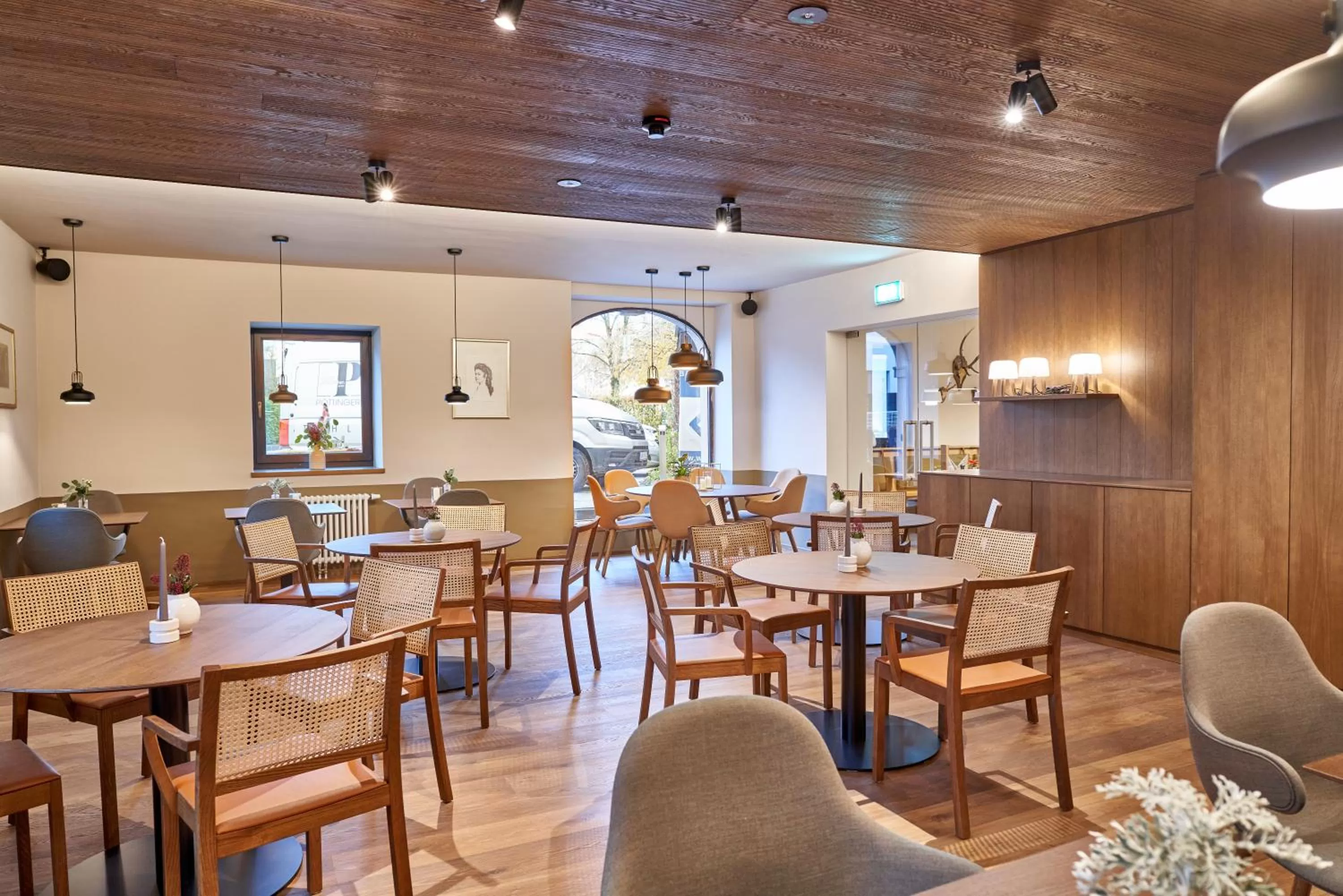 Restaurant/places to eat in Hotel Maxlhaid