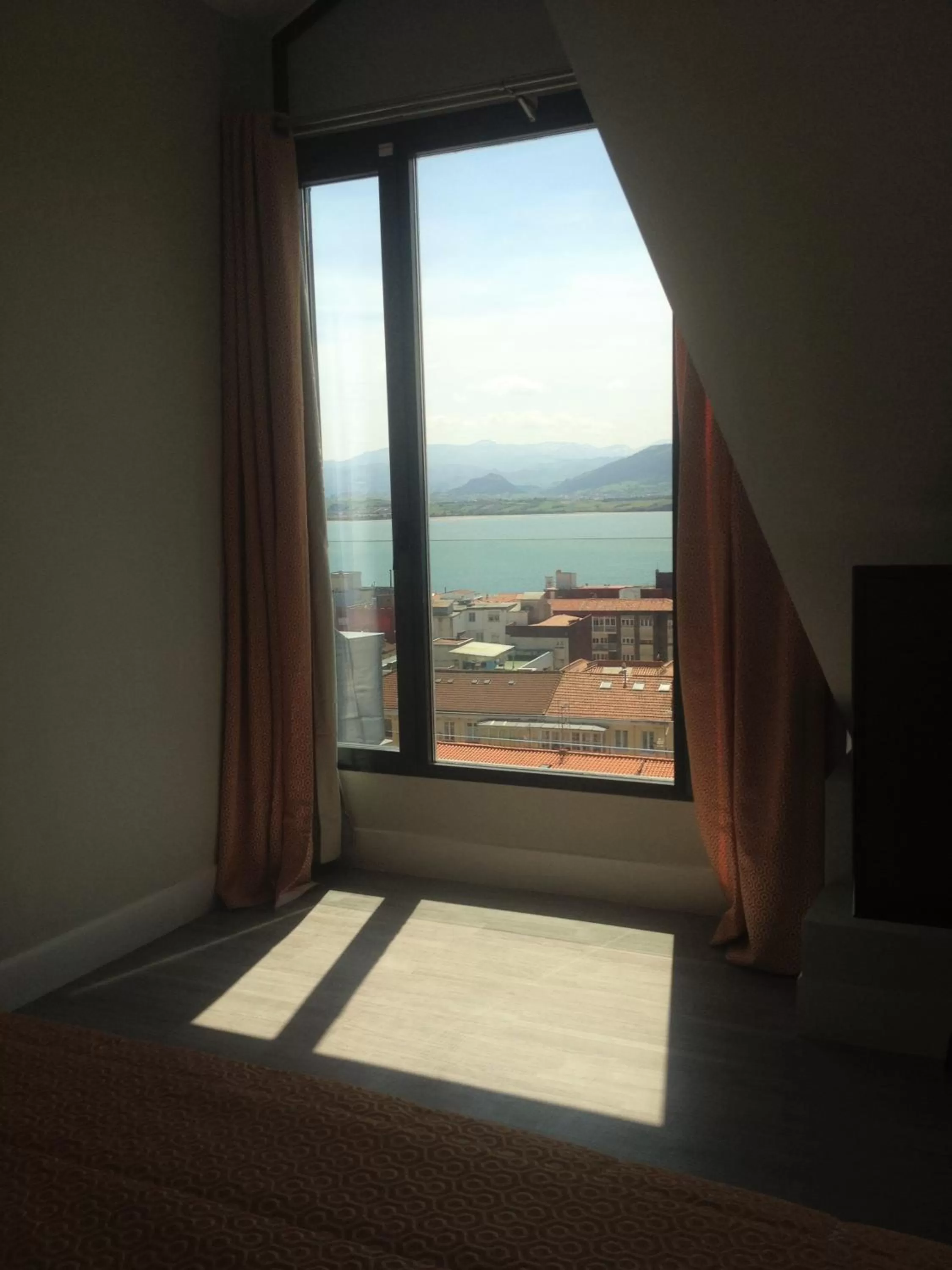 Day, Bed in Hotel Art Santander