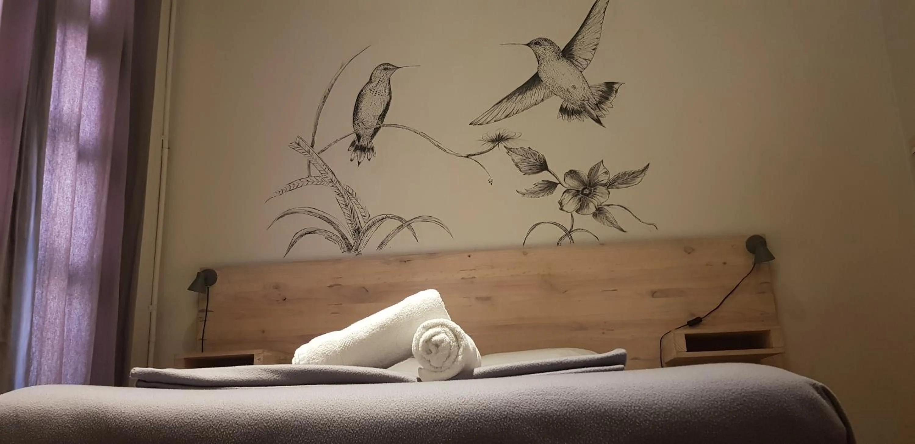 Decorative detail, Bed in Hostel Boutique Merced 88