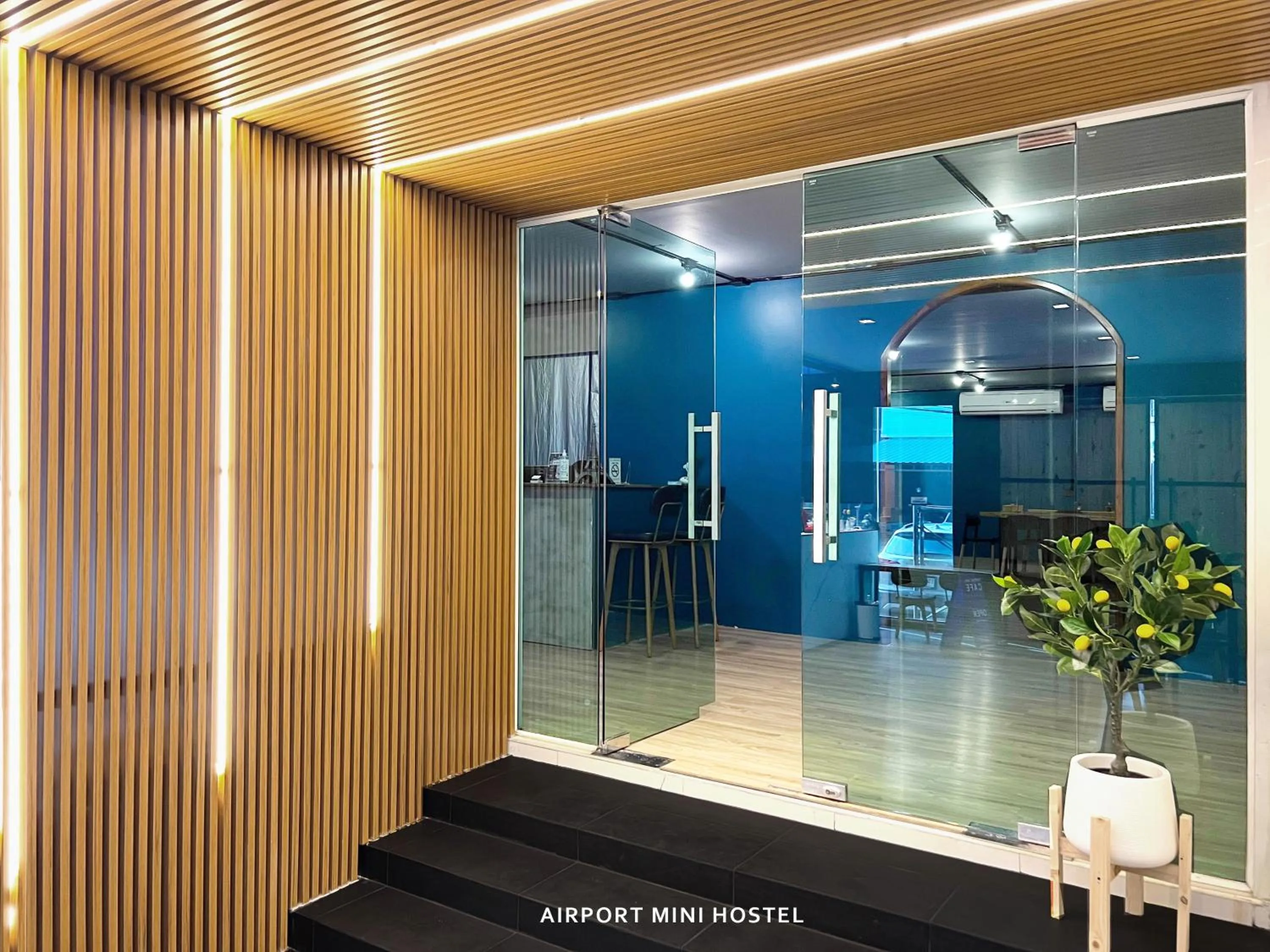 Facade/entrance in Airport Mini Hostel at Don Muang Airport