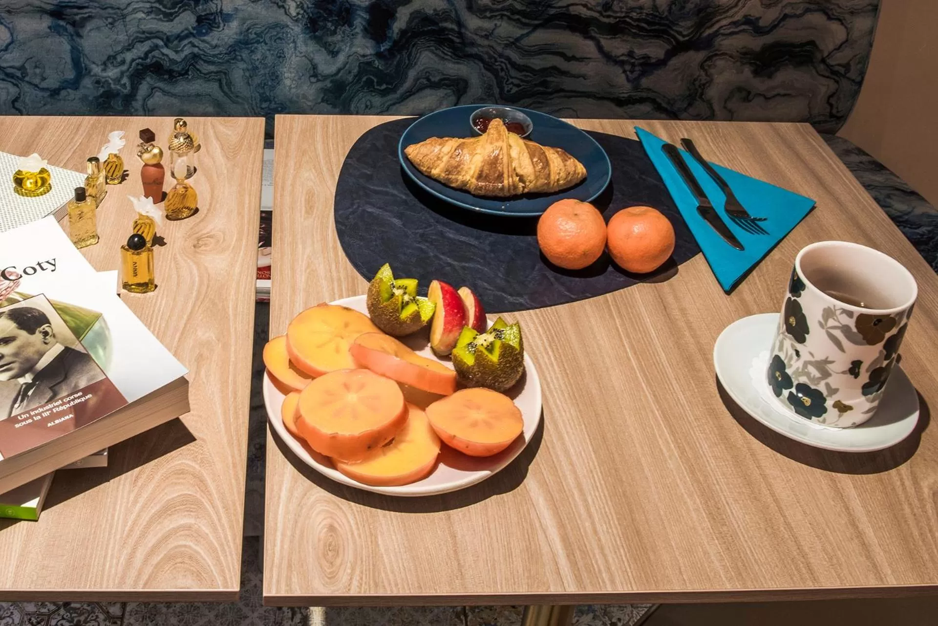 Continental breakfast in Hôtel Mercure Paris Suresnes Longchamp