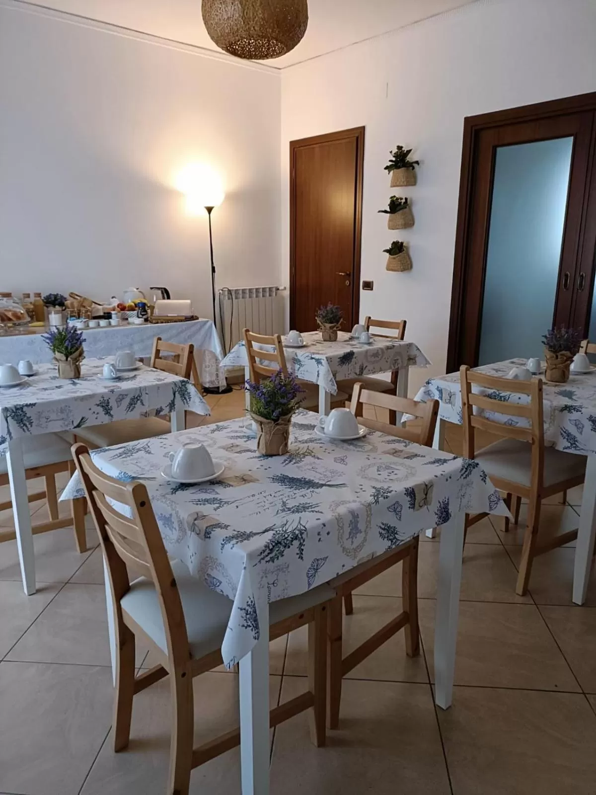 Communal lounge/ TV room, Restaurant/Places to Eat in B&B Margherita