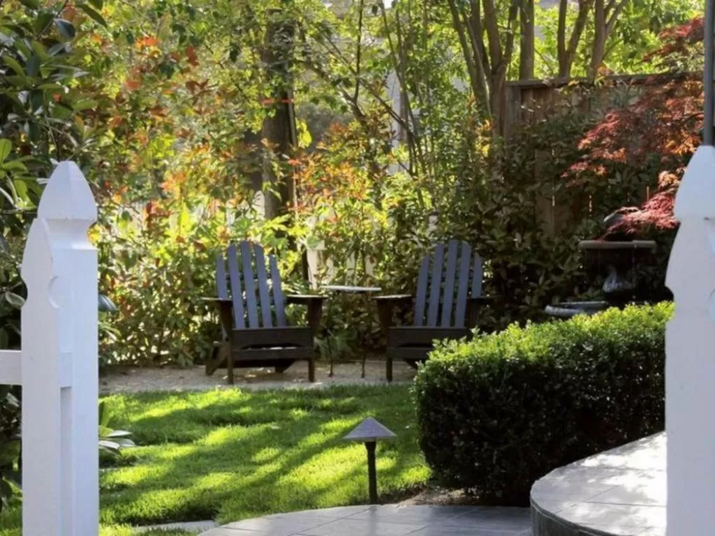 Other, Garden in Inn on Randolph