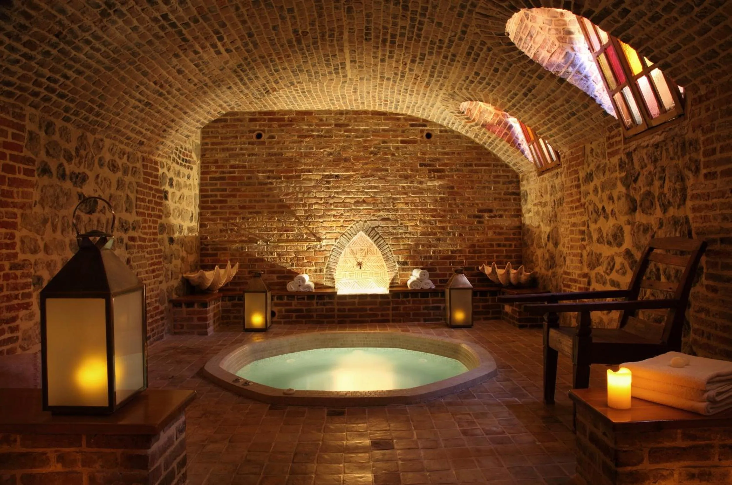 Swimming pool in La Maison De Lucie