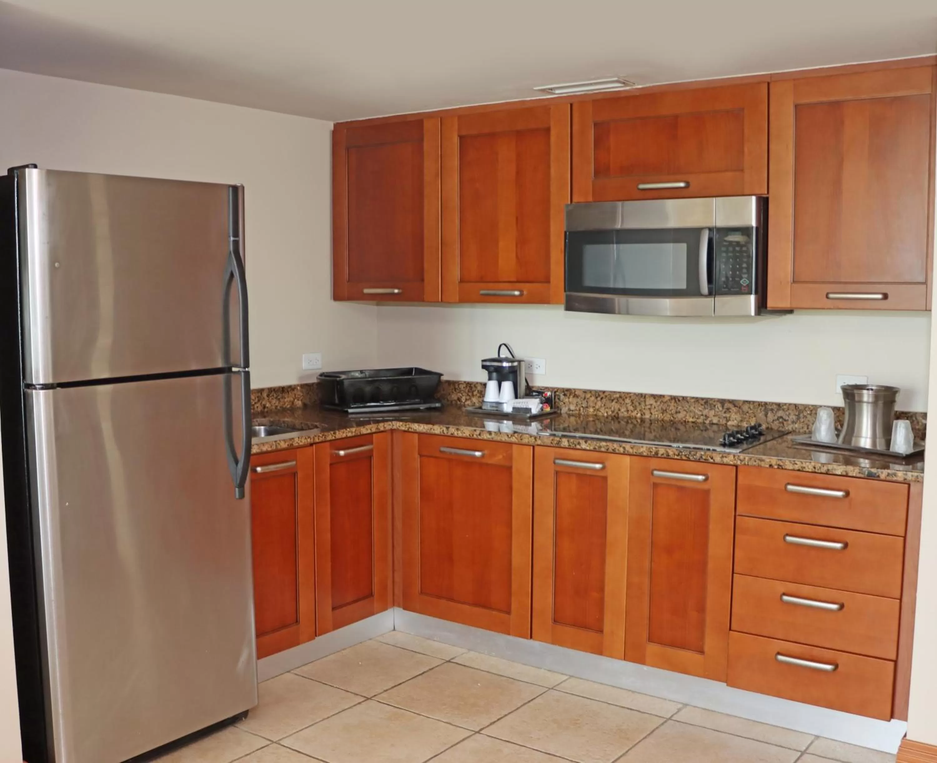 Kitchen or kitchenette in Costa Bahia Hotel Paseo Caribe