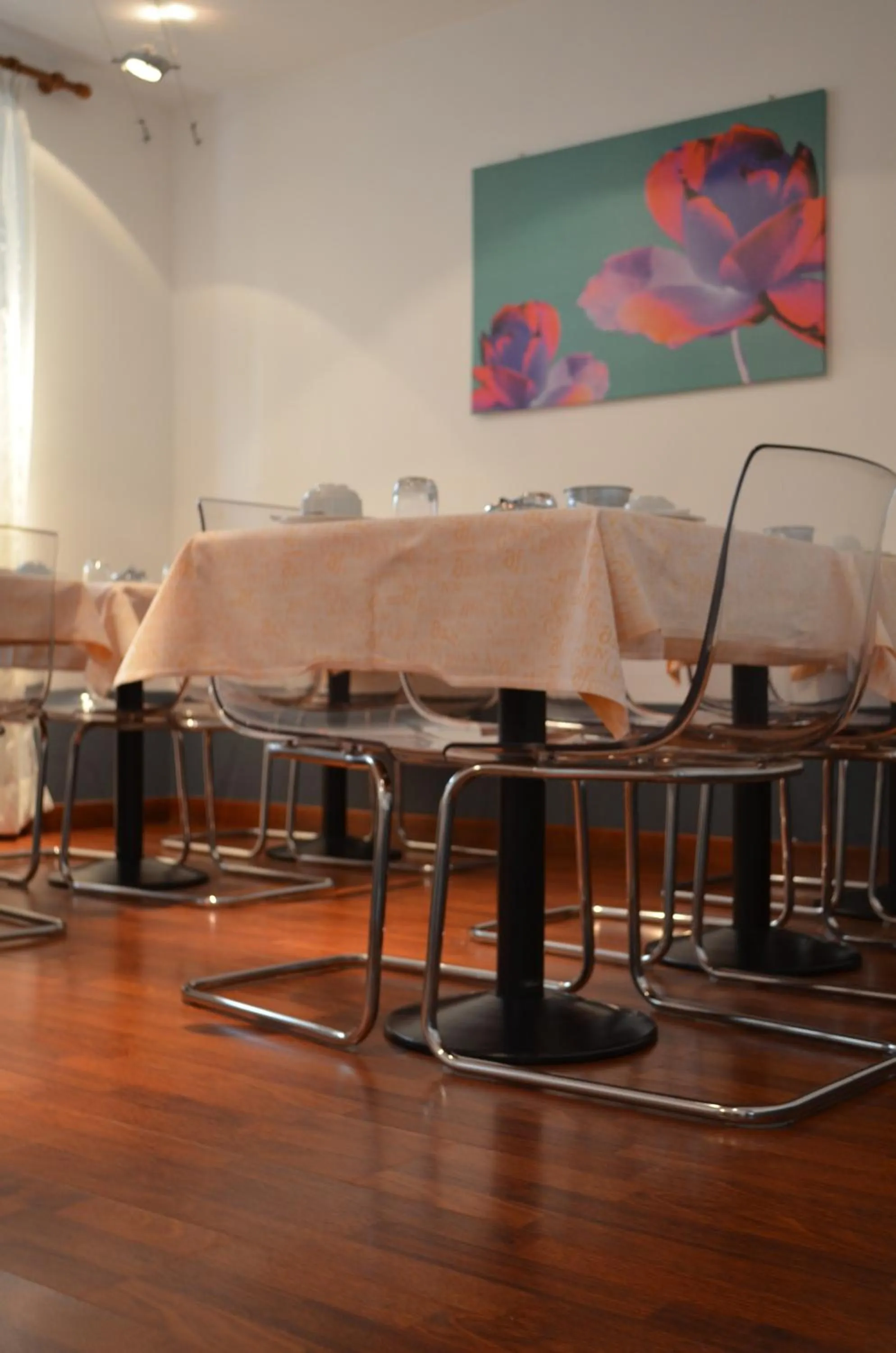 Restaurant/places to eat in Hotel Adria