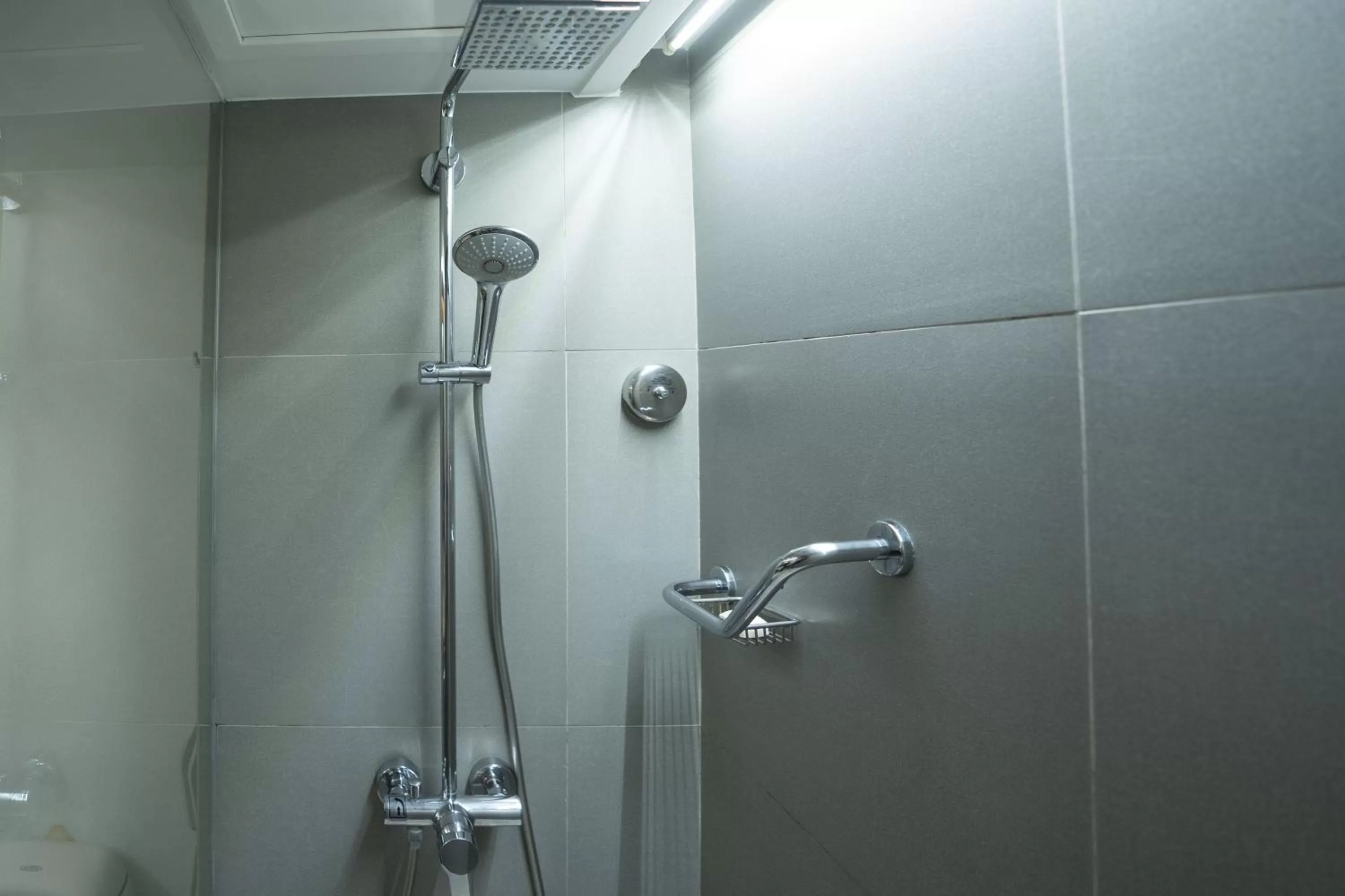 Shower in Marco Polo Plaza Cebu