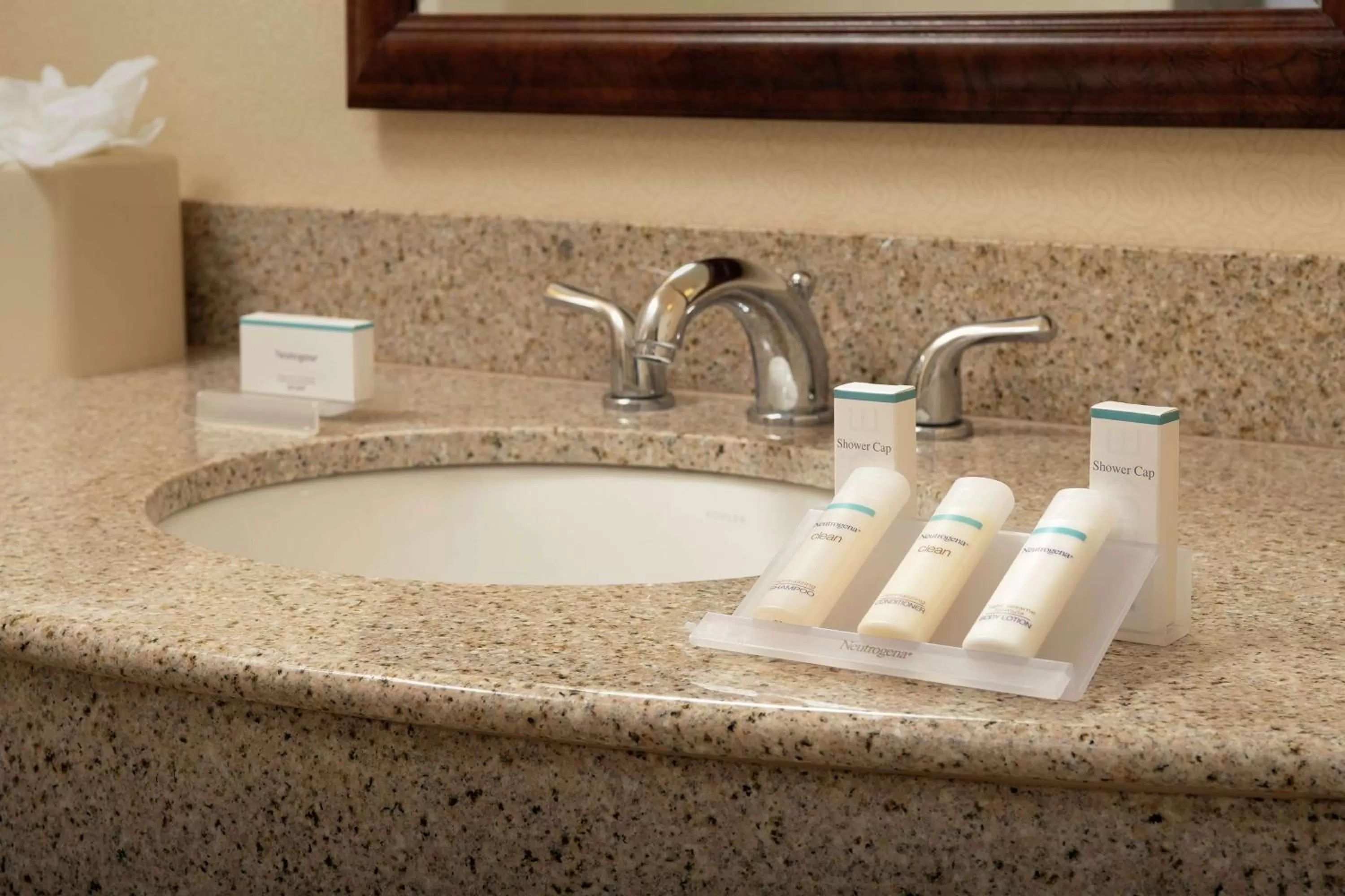 Bathroom in Hilton Garden Inn Yakima Downtown