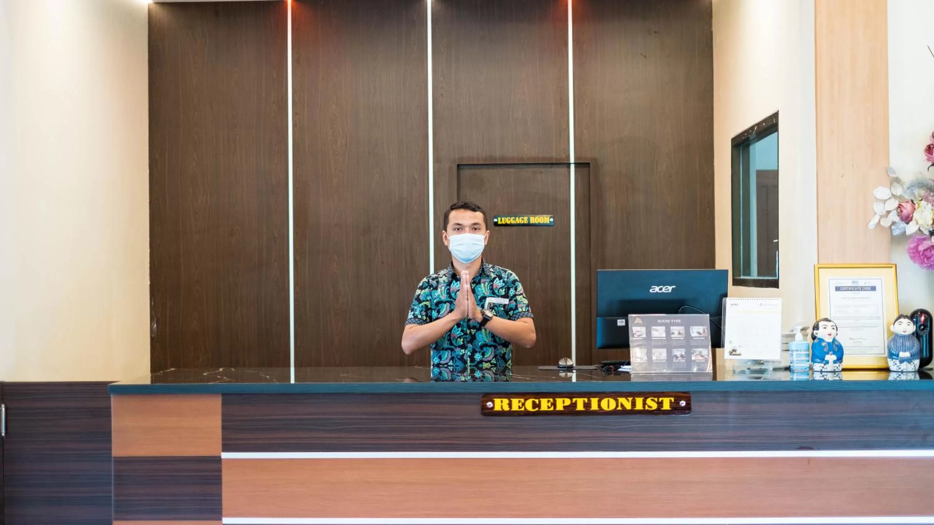 Staff in Bukit Indah Doda Hotel & Resorts