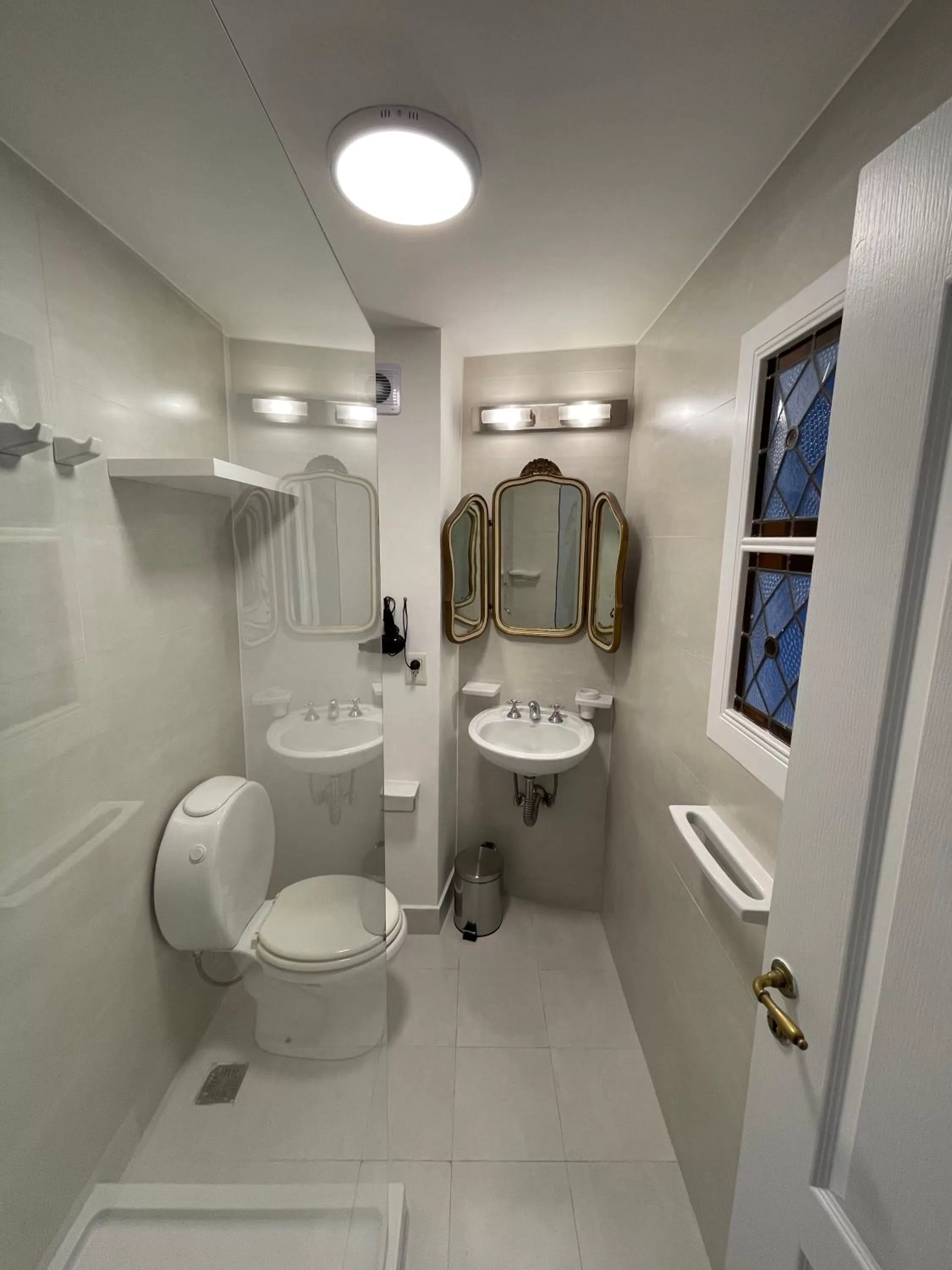 Bathroom in Le Petit Palais