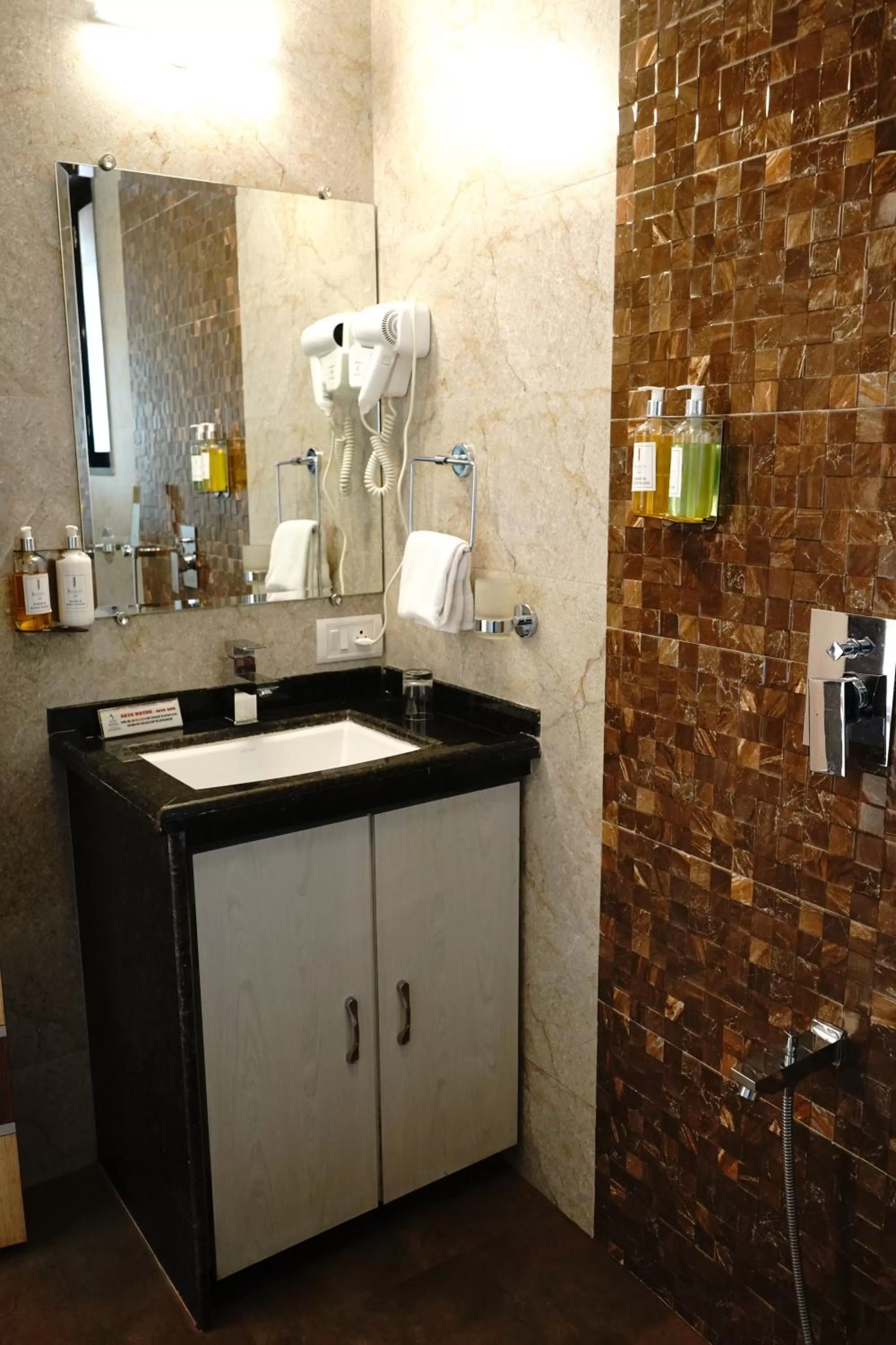 Bathroom in Jivanta Mahabaleshwar