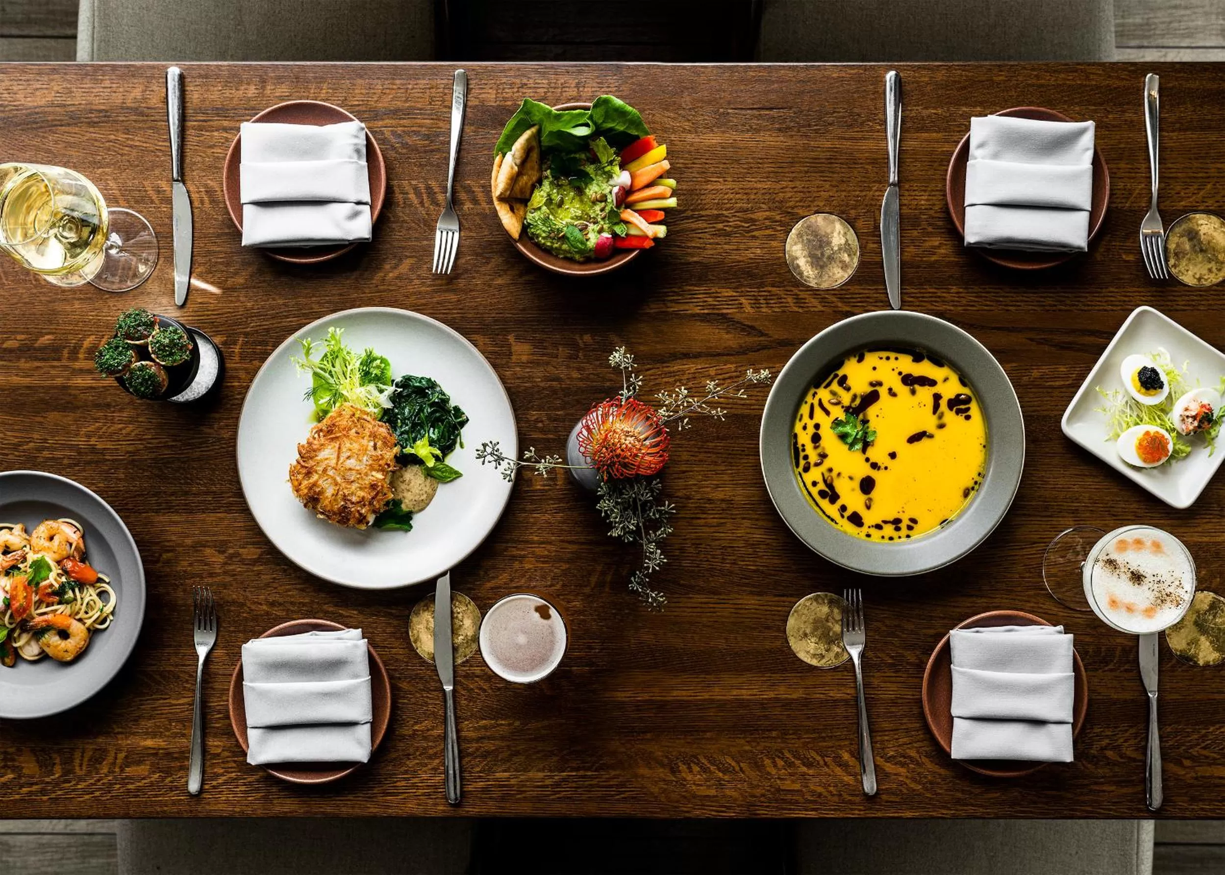 Restaurant/places to eat in The MC, Autograph Collection