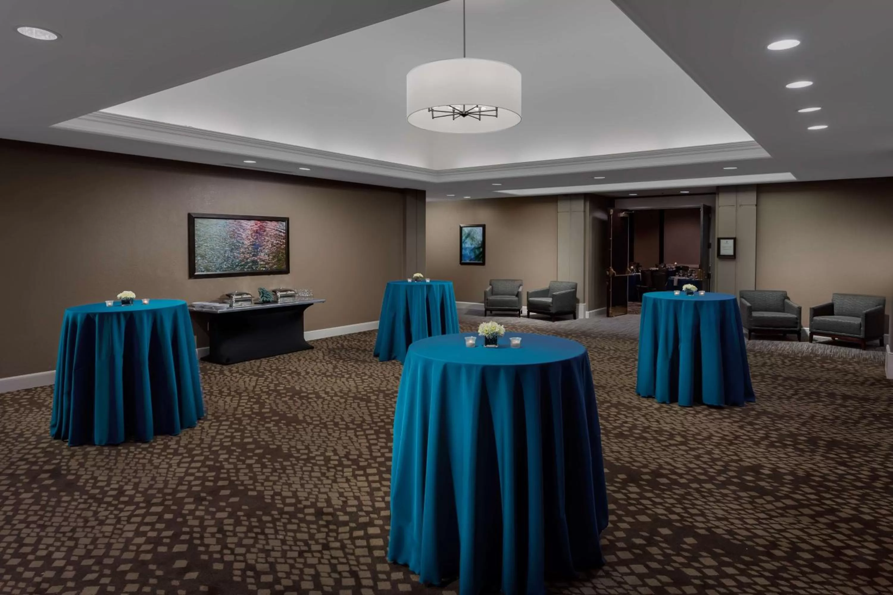 Meeting/conference room in Embassy Suites by Hilton Orlando Lake Buena Vista Resort