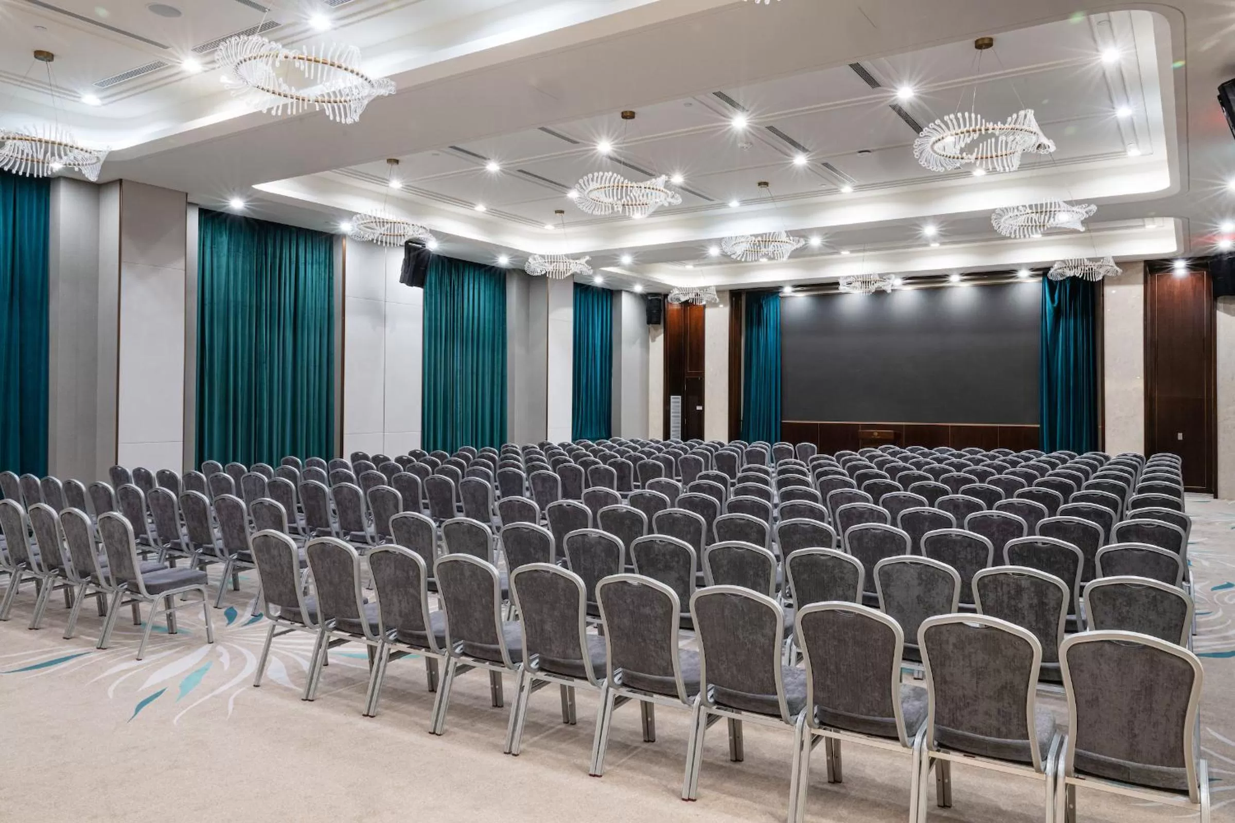 Meeting/conference room in Blossom Hotel Houston, Curio Collection by Hilton