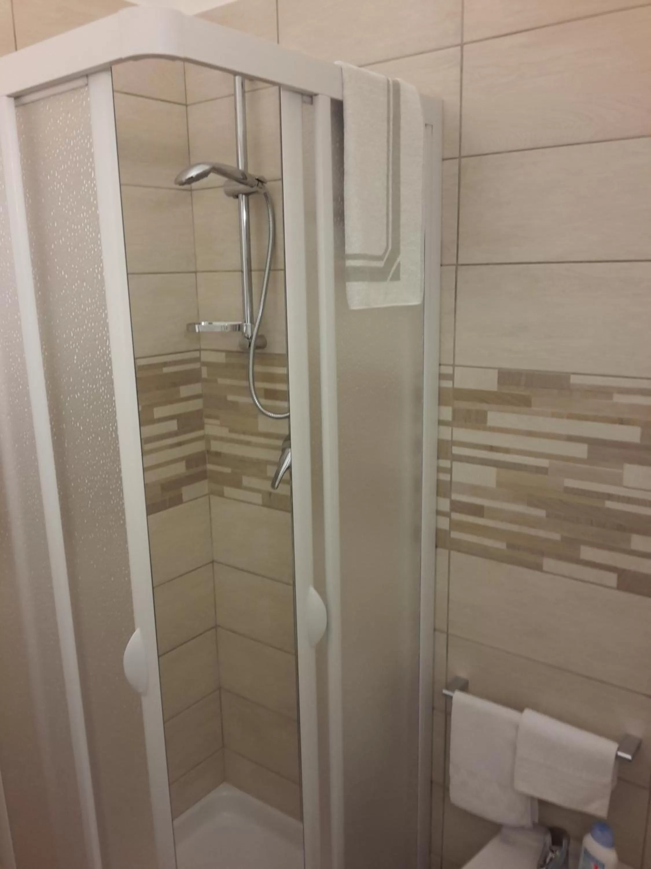 Shower in Villa Genny