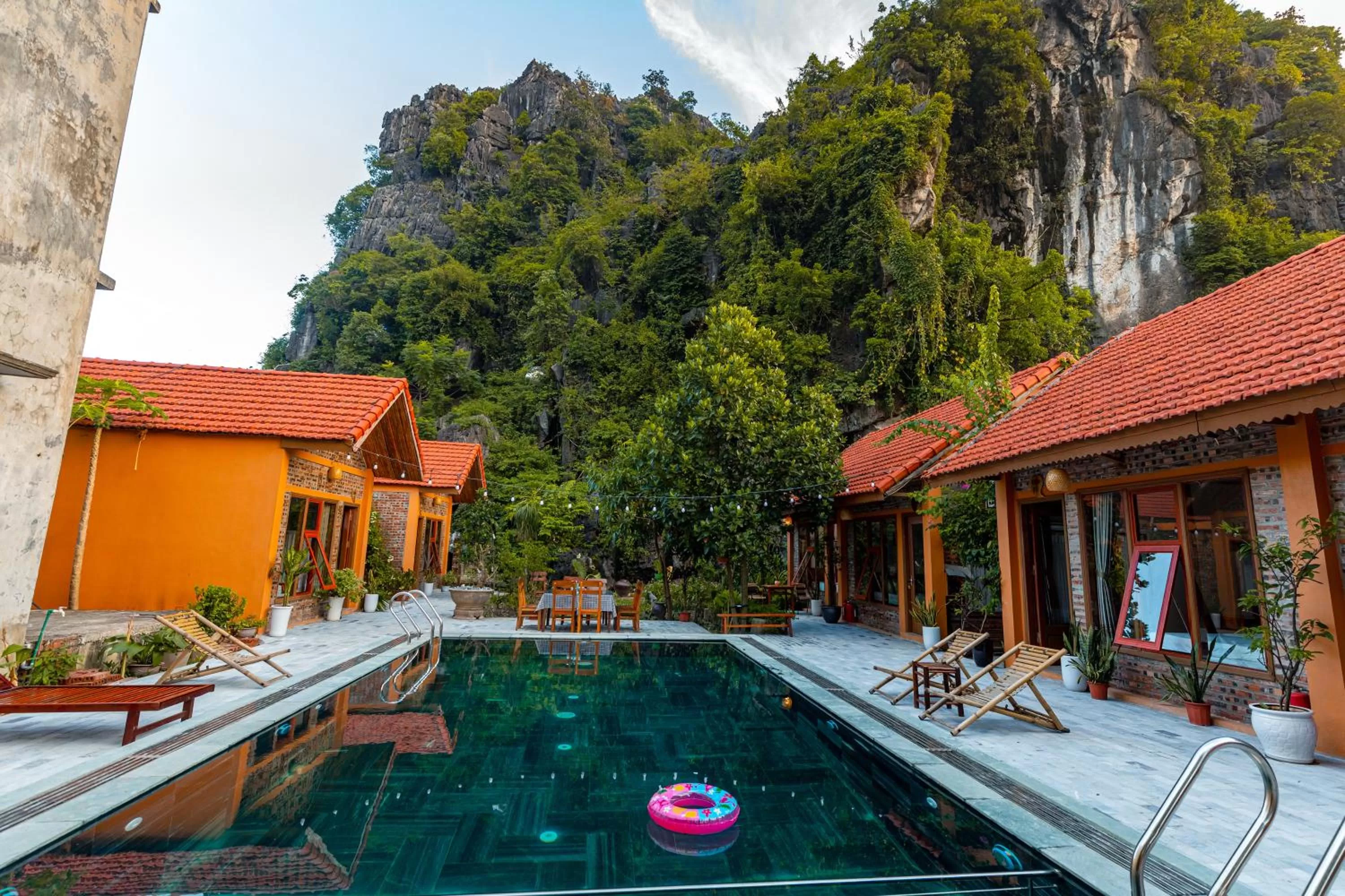 Tam Coc mountain bungalow