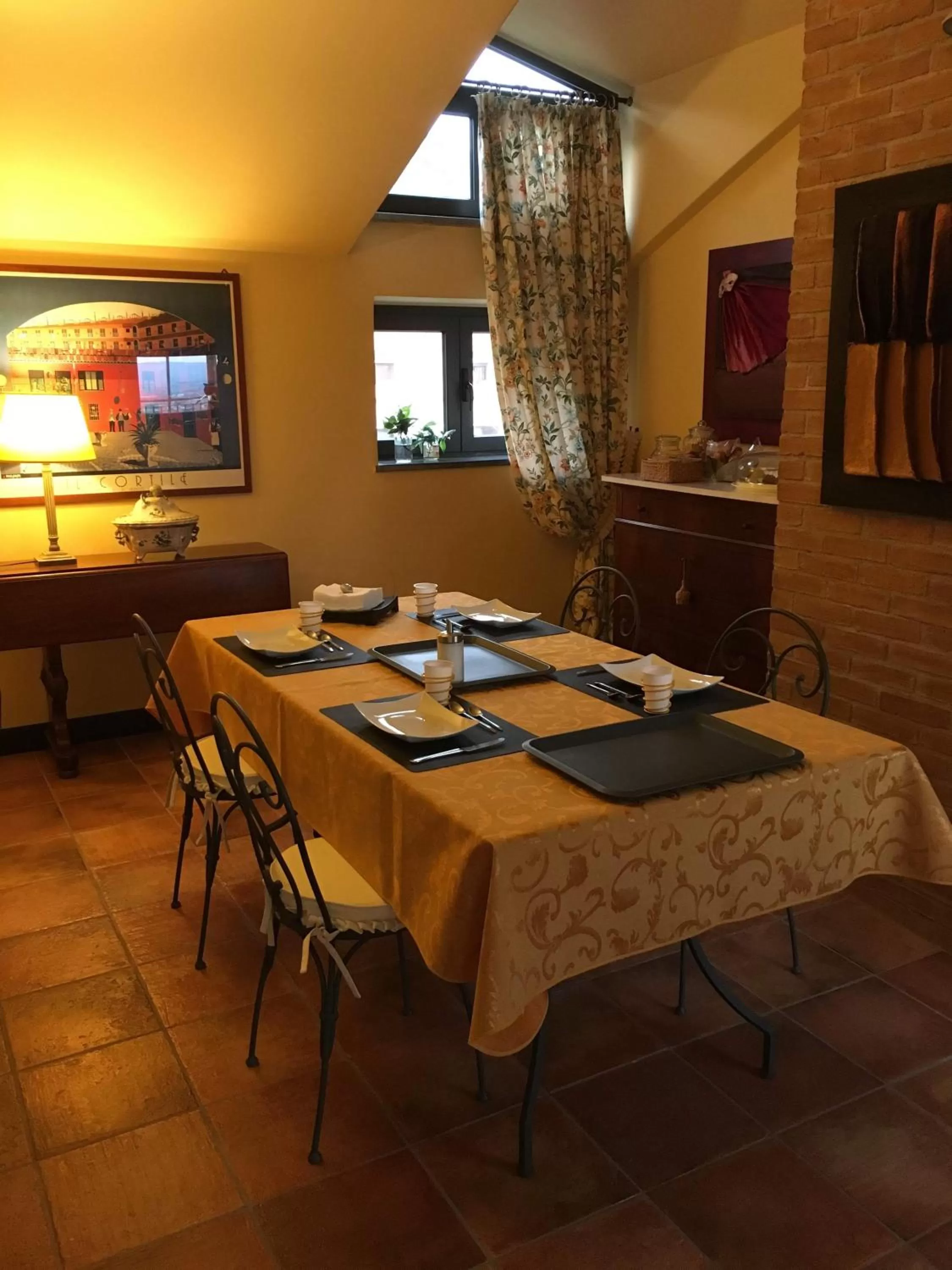 Restaurant/places to eat in B&B MontAlbano