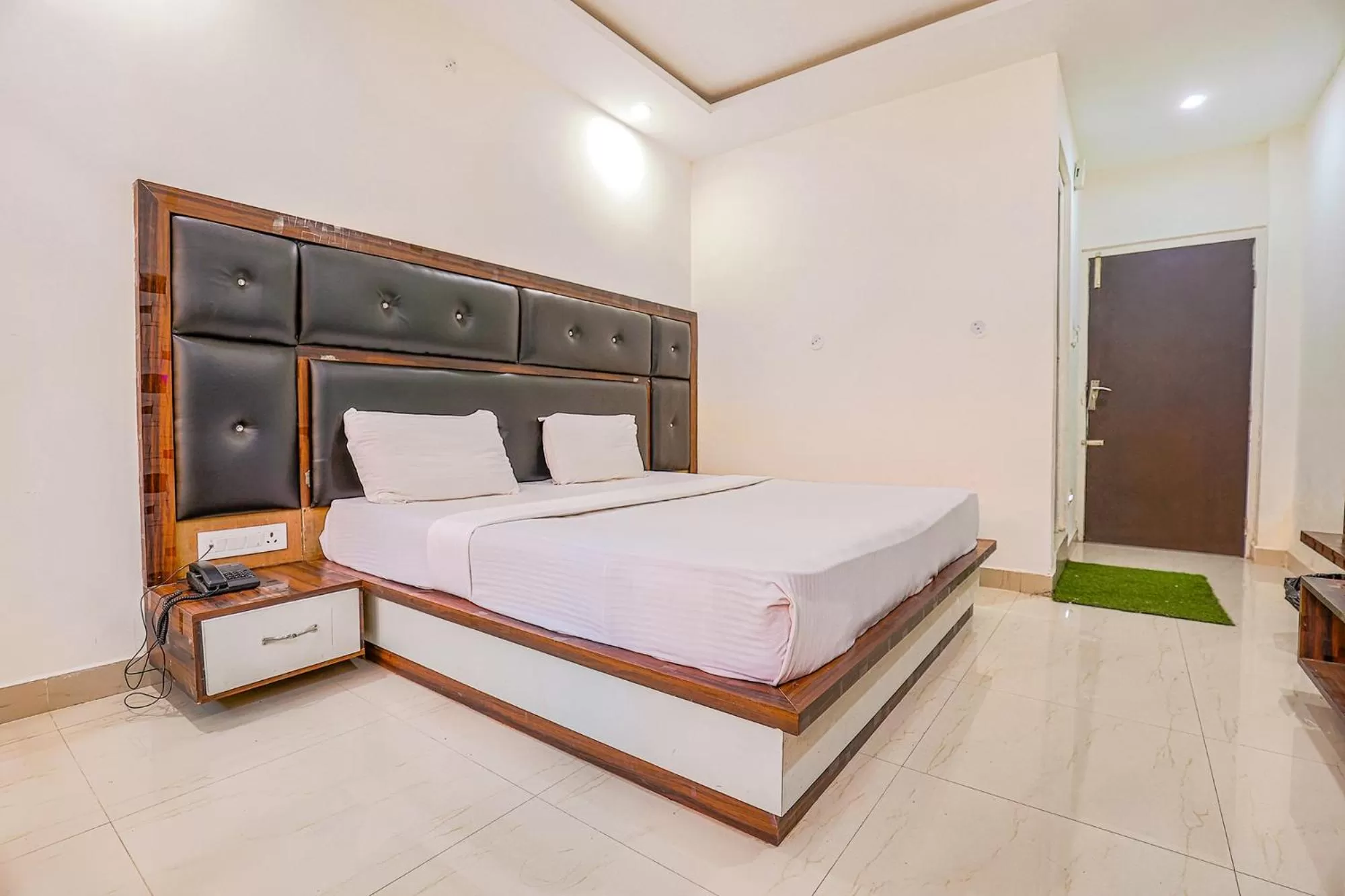 Bedroom, Bed in FabHotel Green Origins