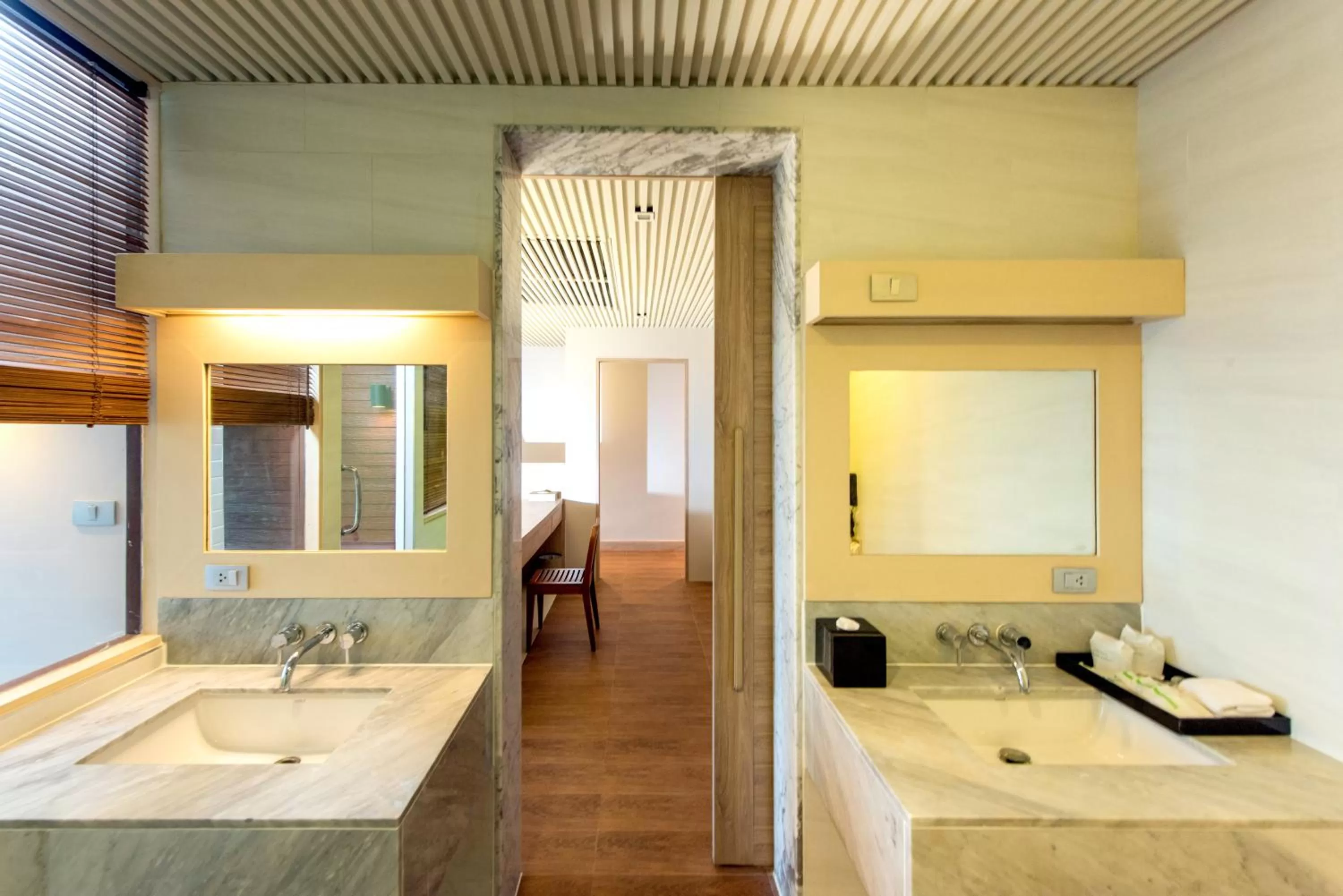 Toilet in Holiday Ao Nang Beach Resort, Krabi