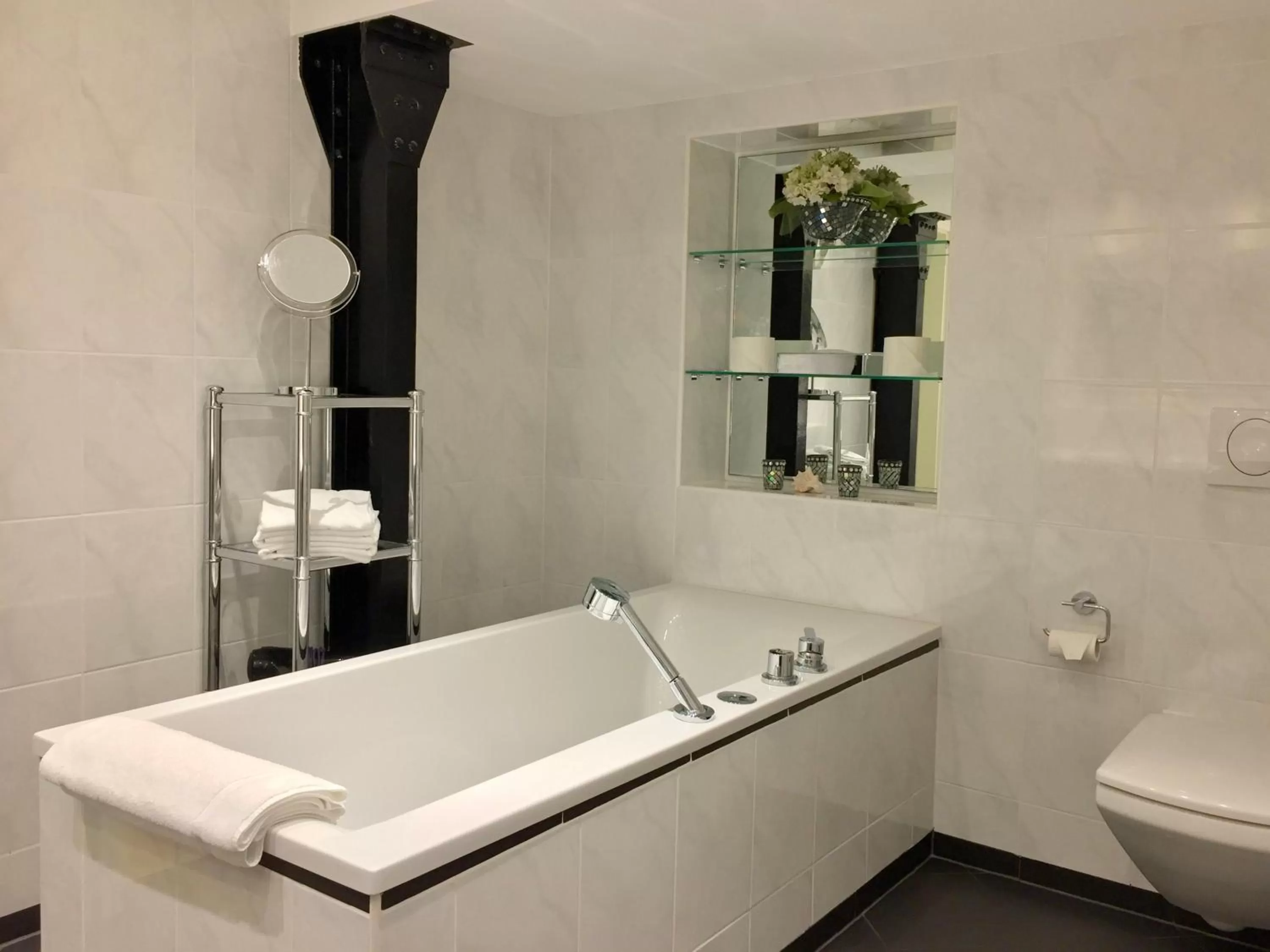 Toilet in Hotel Villa Meererbusch