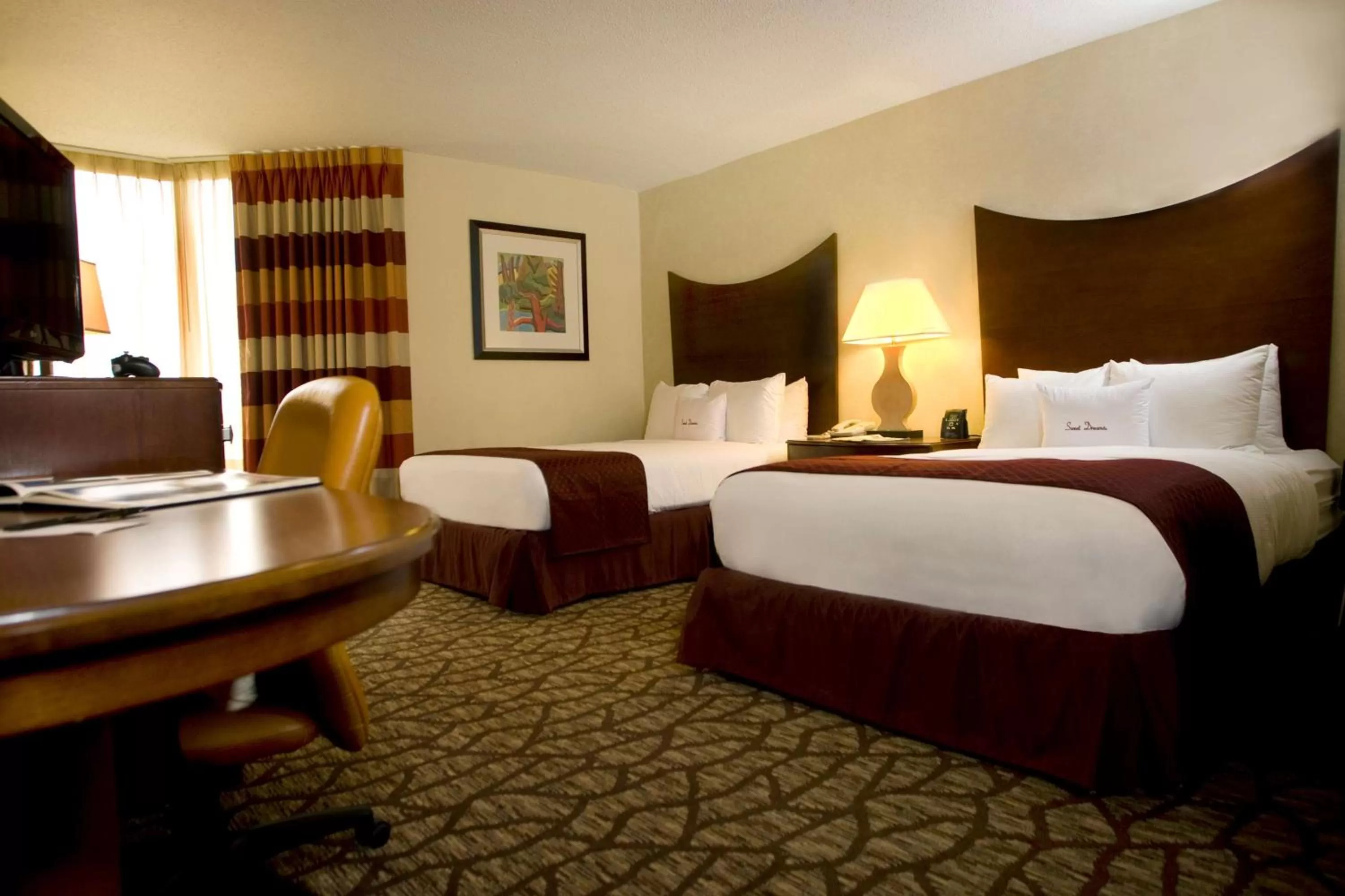 Bed in DoubleTree by Hilton Murfreesboro