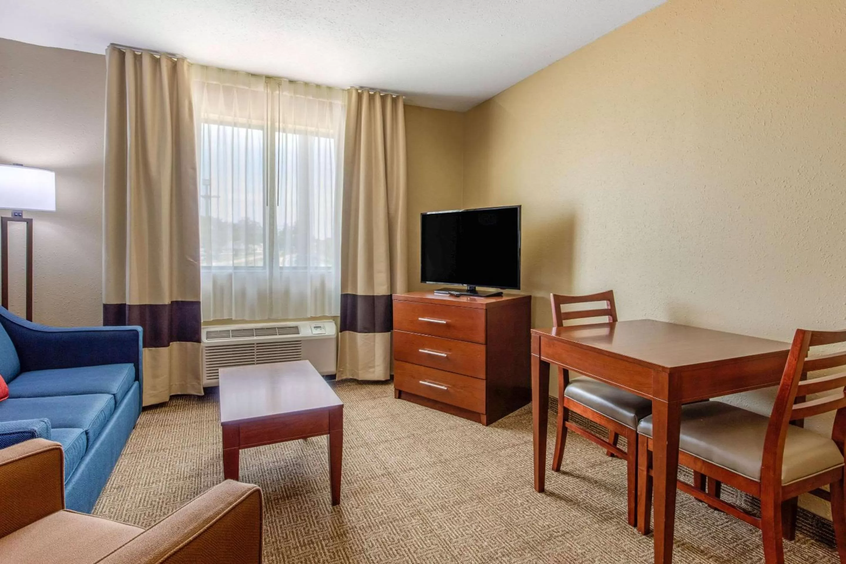 Photo of the whole room in Comfort Inn & Suites McComb