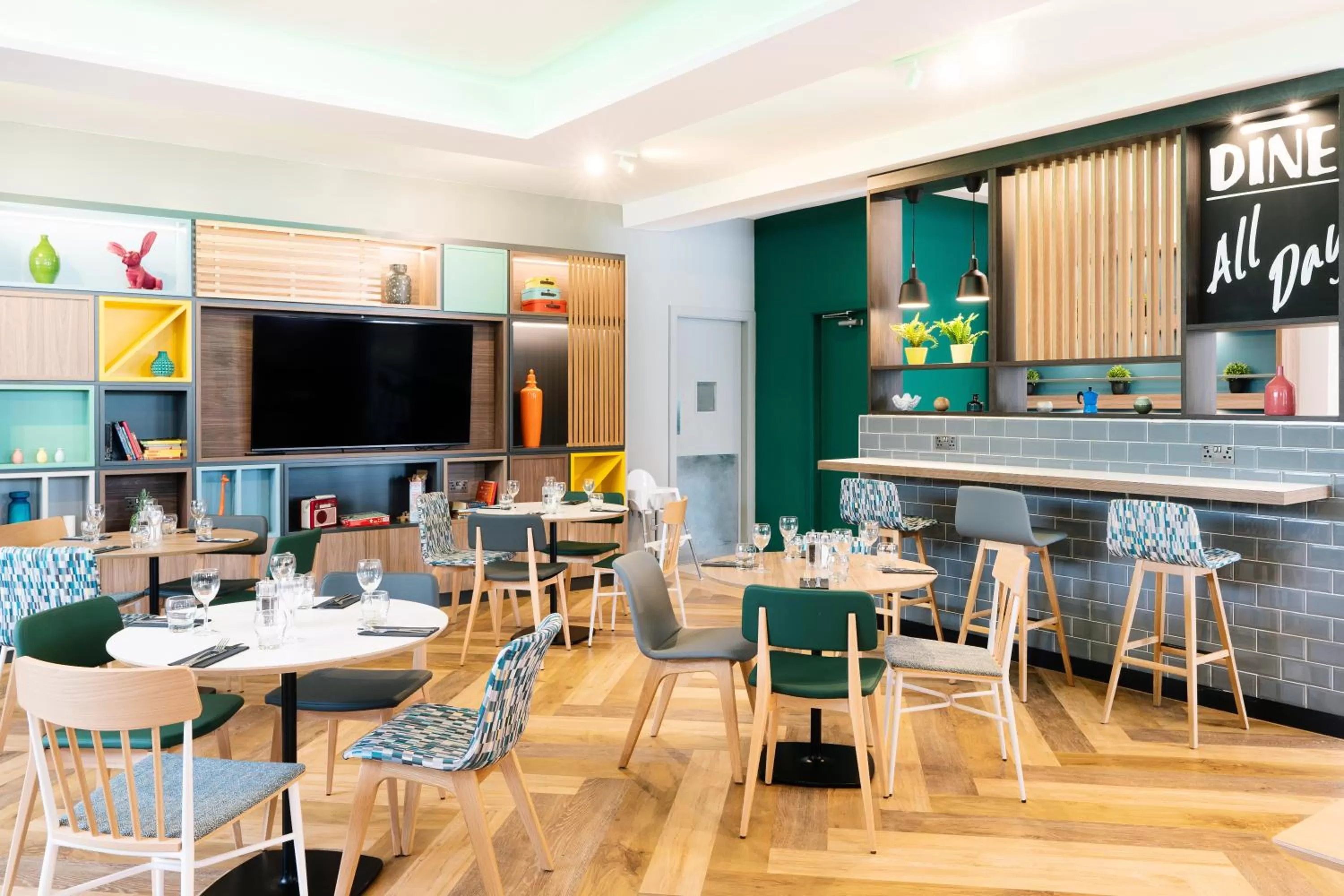 Restaurant/places to eat in Holiday Inn Gloucester - Cheltenham by IHG