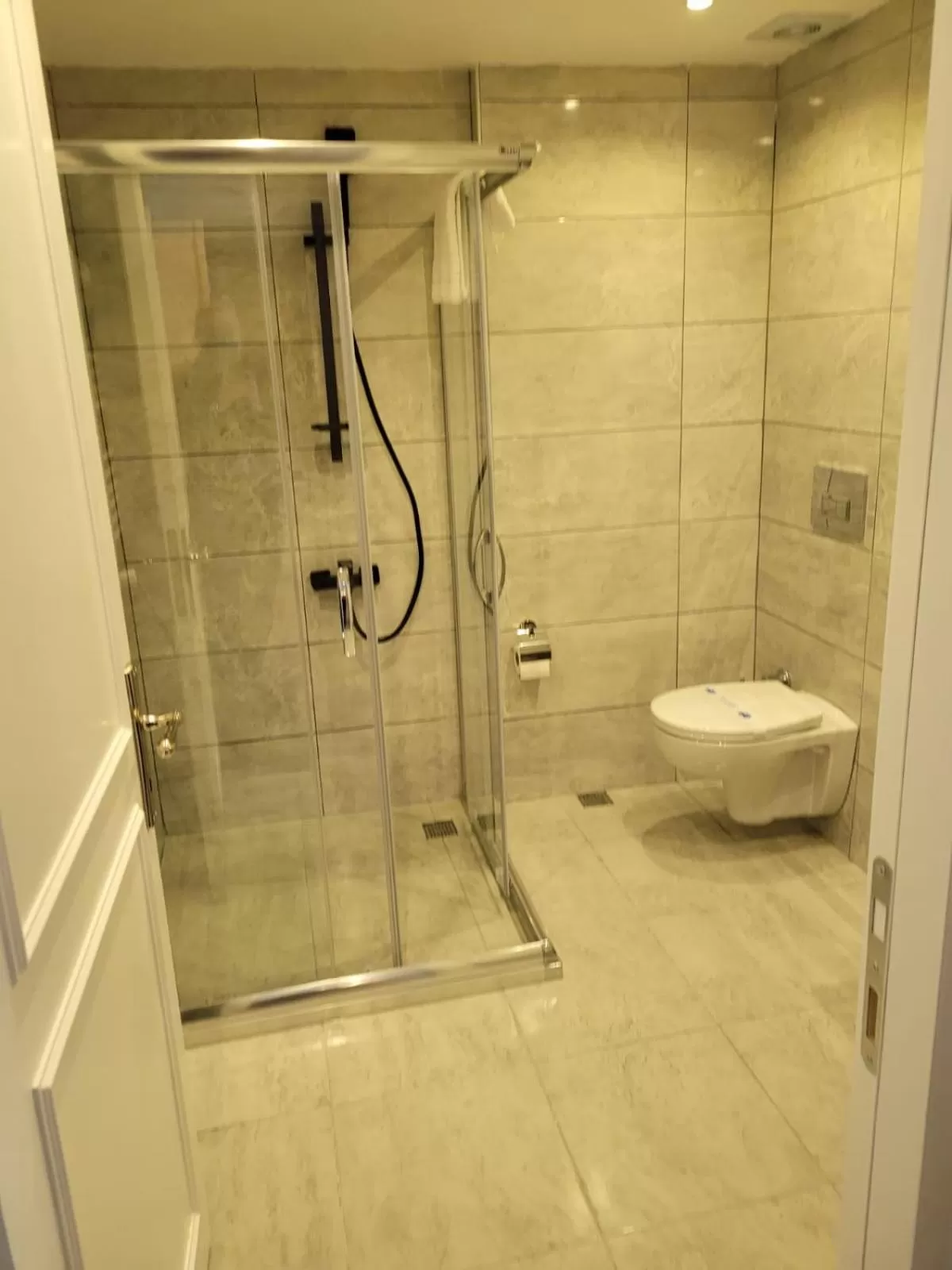 Bathroom in Mr BEYAZ HOTEL