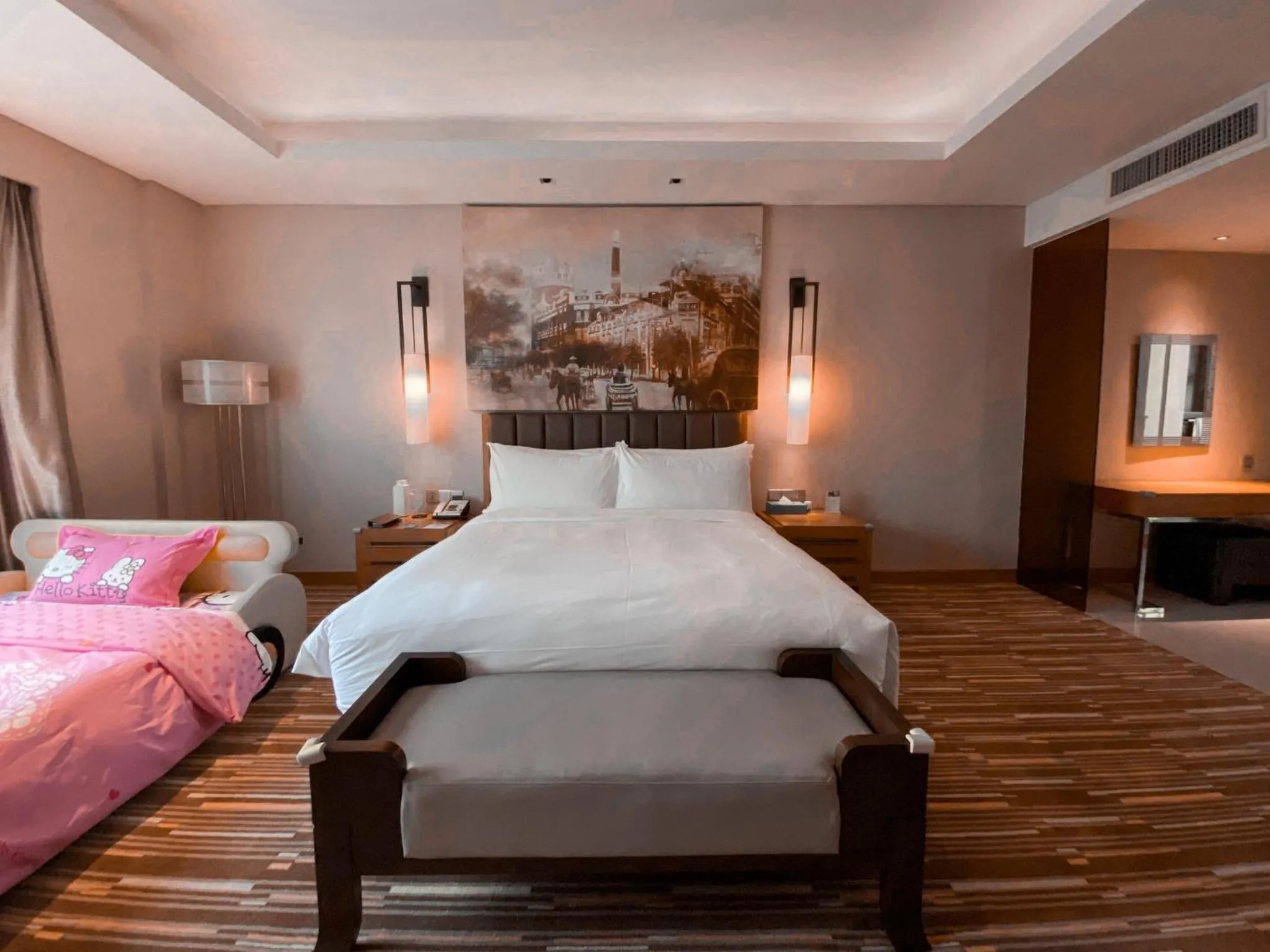 Photo of the whole room in Junluxe Hotel Guangzhou Science City-Free Shuttle Bus Service to Guangzhou Canton Fair